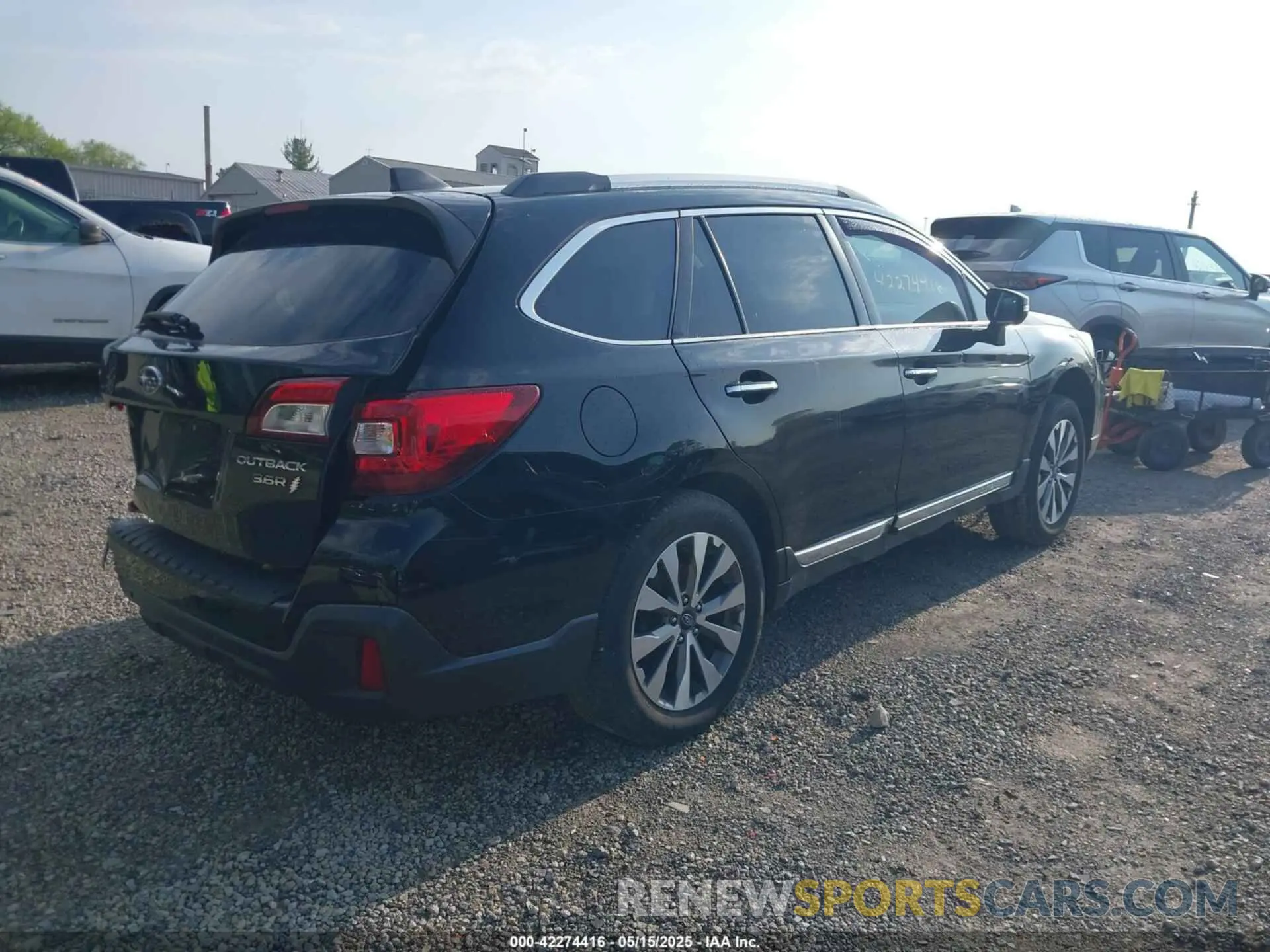 4 Photograph of a damaged car 4S4BSETC6K3209553 SUBARU OUTBACK 2019