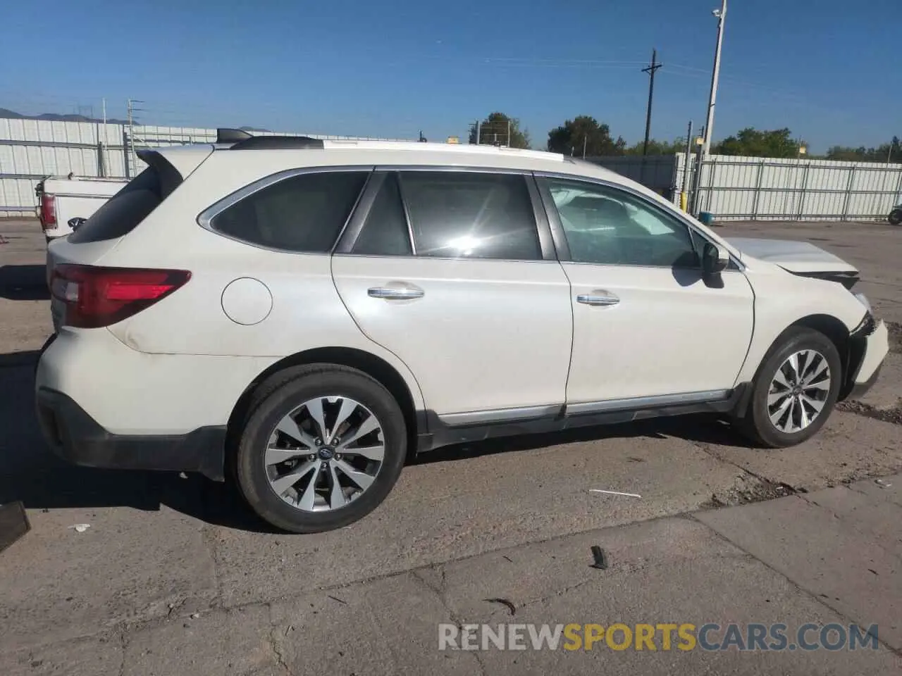 3 Photograph of a damaged car 4S4BSETC6K3211464 SUBARU OUTBACK 2019