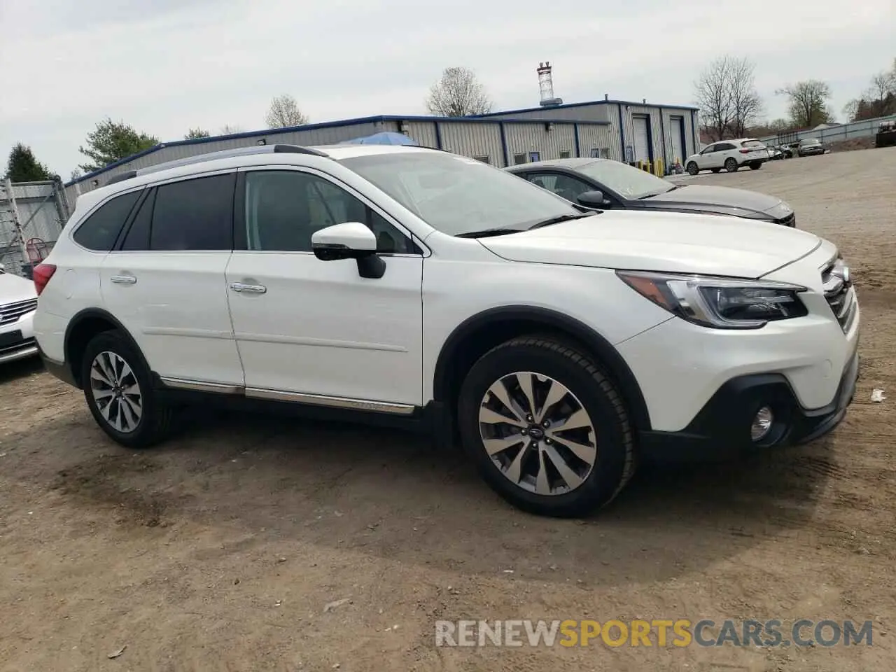 4 Photograph of a damaged car 4S4BSETC6K3222366 SUBARU OUTBACK 2019