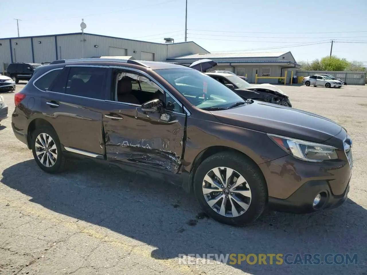 4 Photograph of a damaged car 4S4BSETC7K3348896 SUBARU OUTBACK 2019