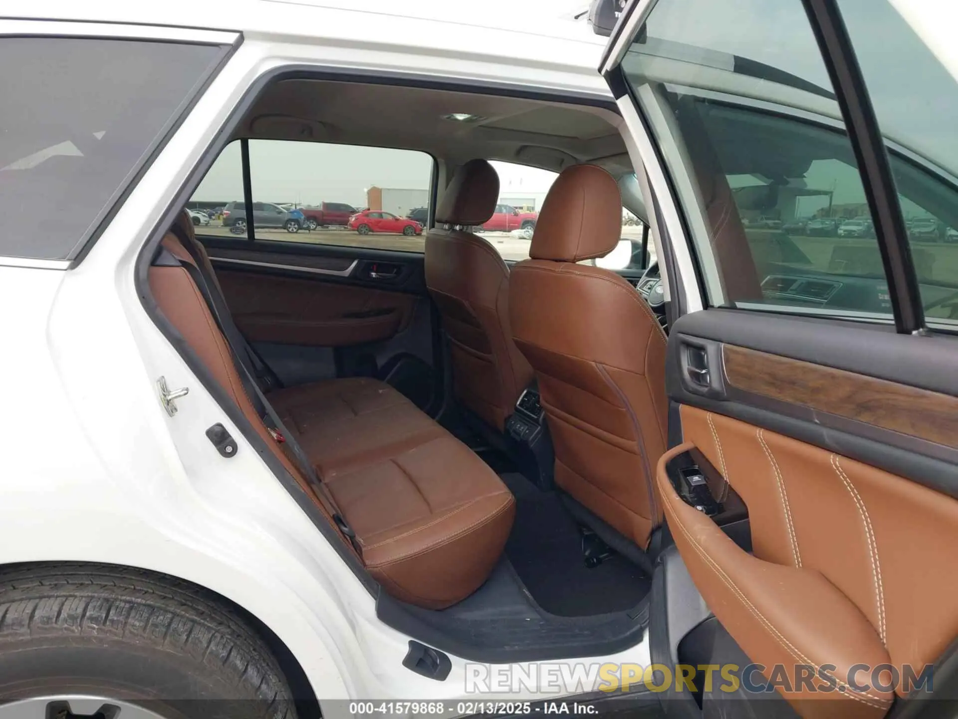 8 Photograph of a damaged car 4S4BSETC7K3348901 SUBARU OUTBACK 2019