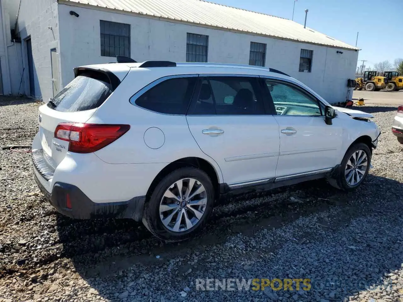 3 Photograph of a damaged car 4S4BSETCXK3267164 SUBARU OUTBACK 2019