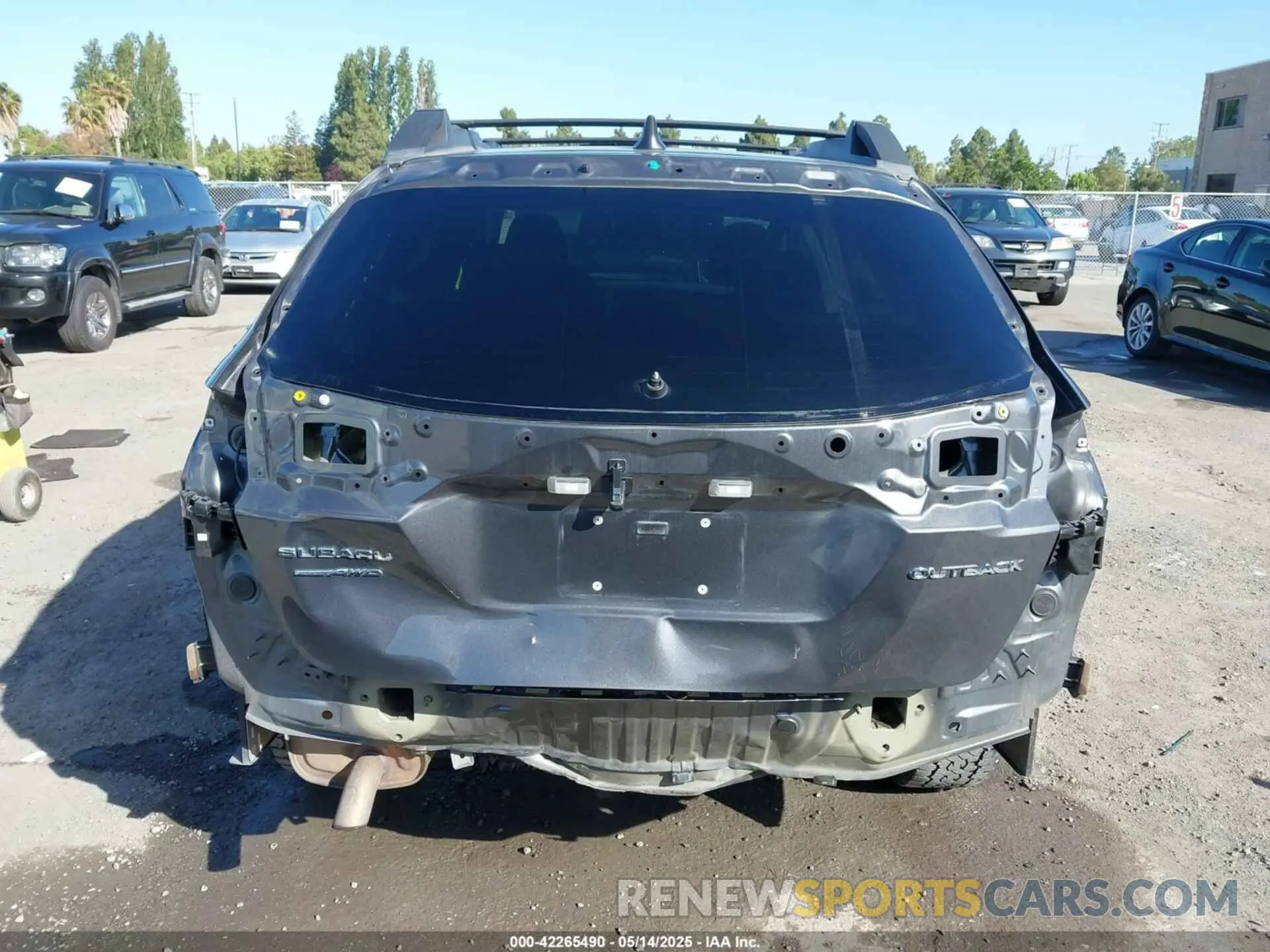 17 Photograph of a damaged car 4S4BTACC0L3112761 SUBARU OUTBACK 2020