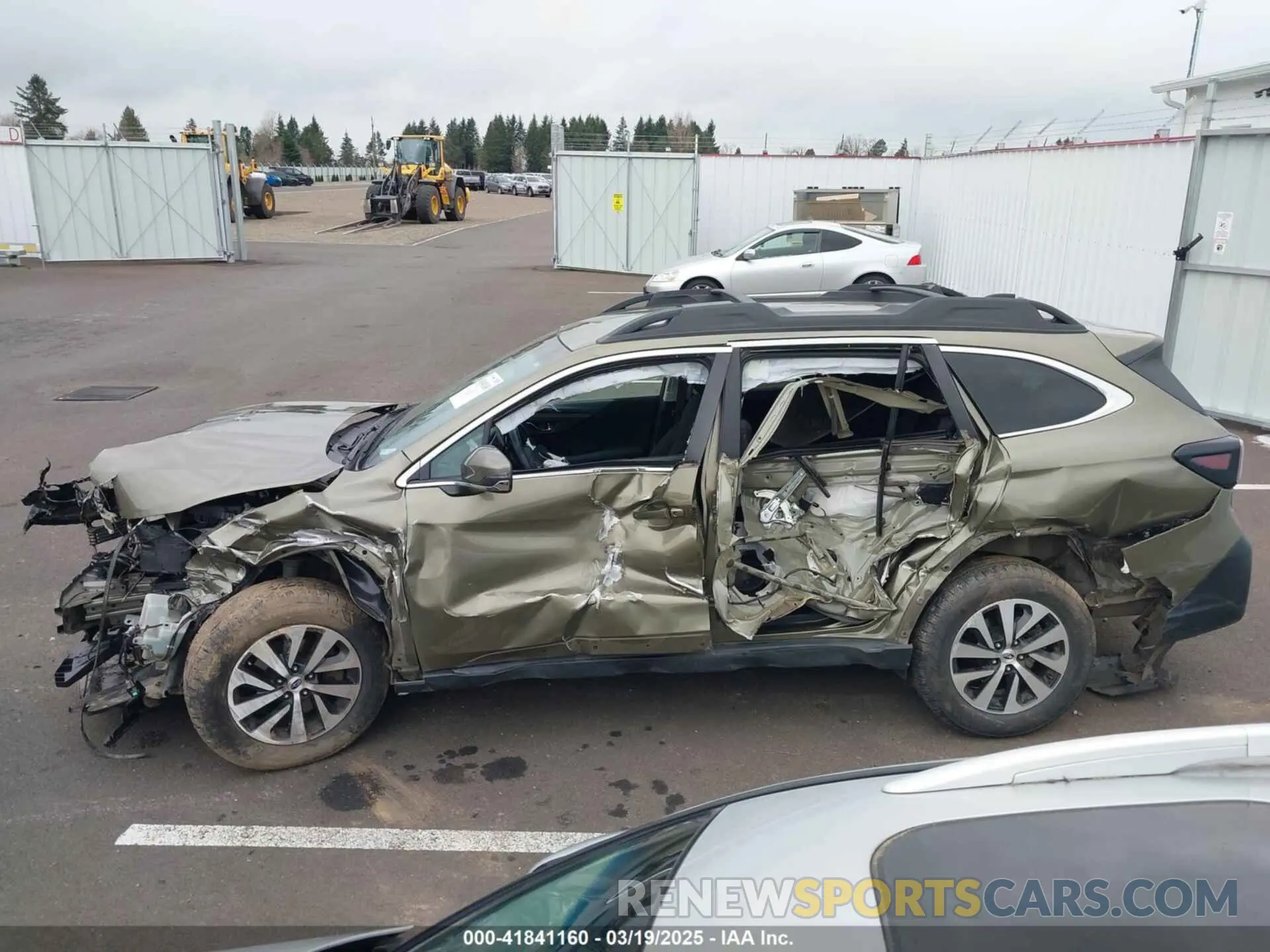 13 Photograph of a damaged car 4S4BTACC1L3175707 SUBARU OUTBACK 2020