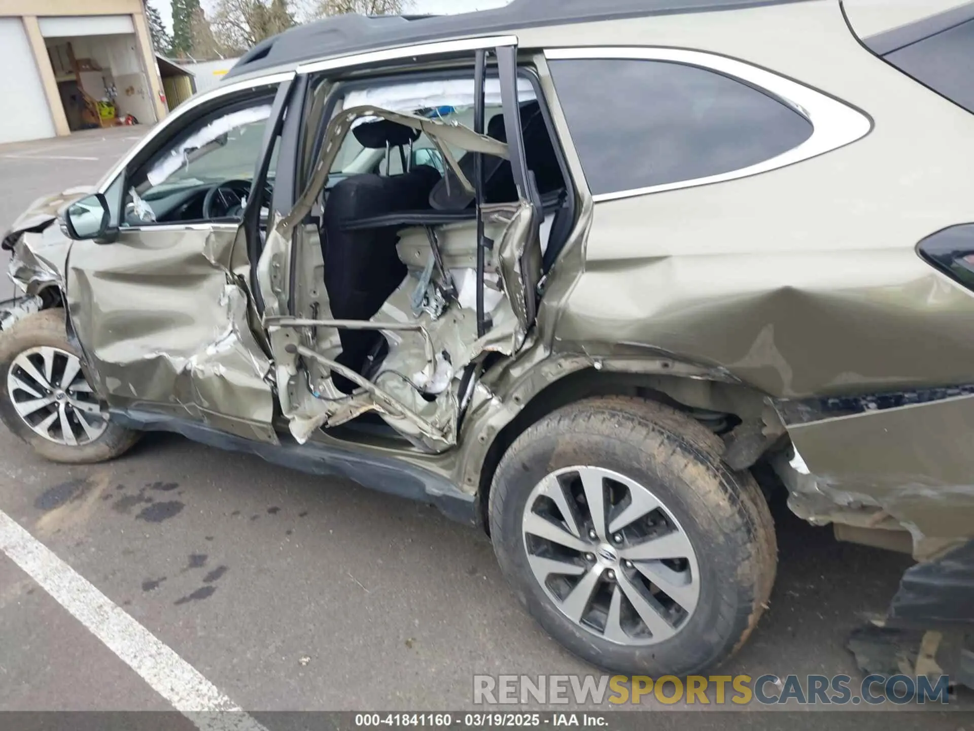 19 Photograph of a damaged car 4S4BTACC1L3175707 SUBARU OUTBACK 2020