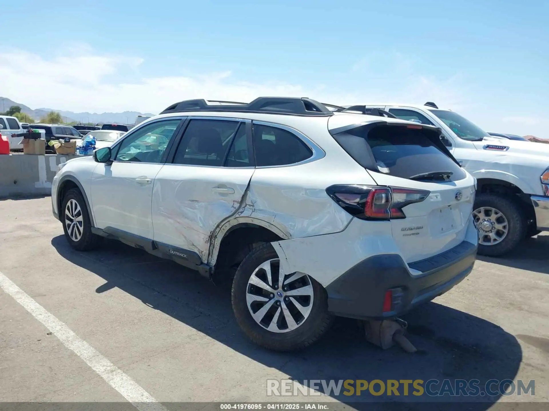 3 Photograph of a damaged car 4S4BTACC2L3181192 SUBARU OUTBACK 2020