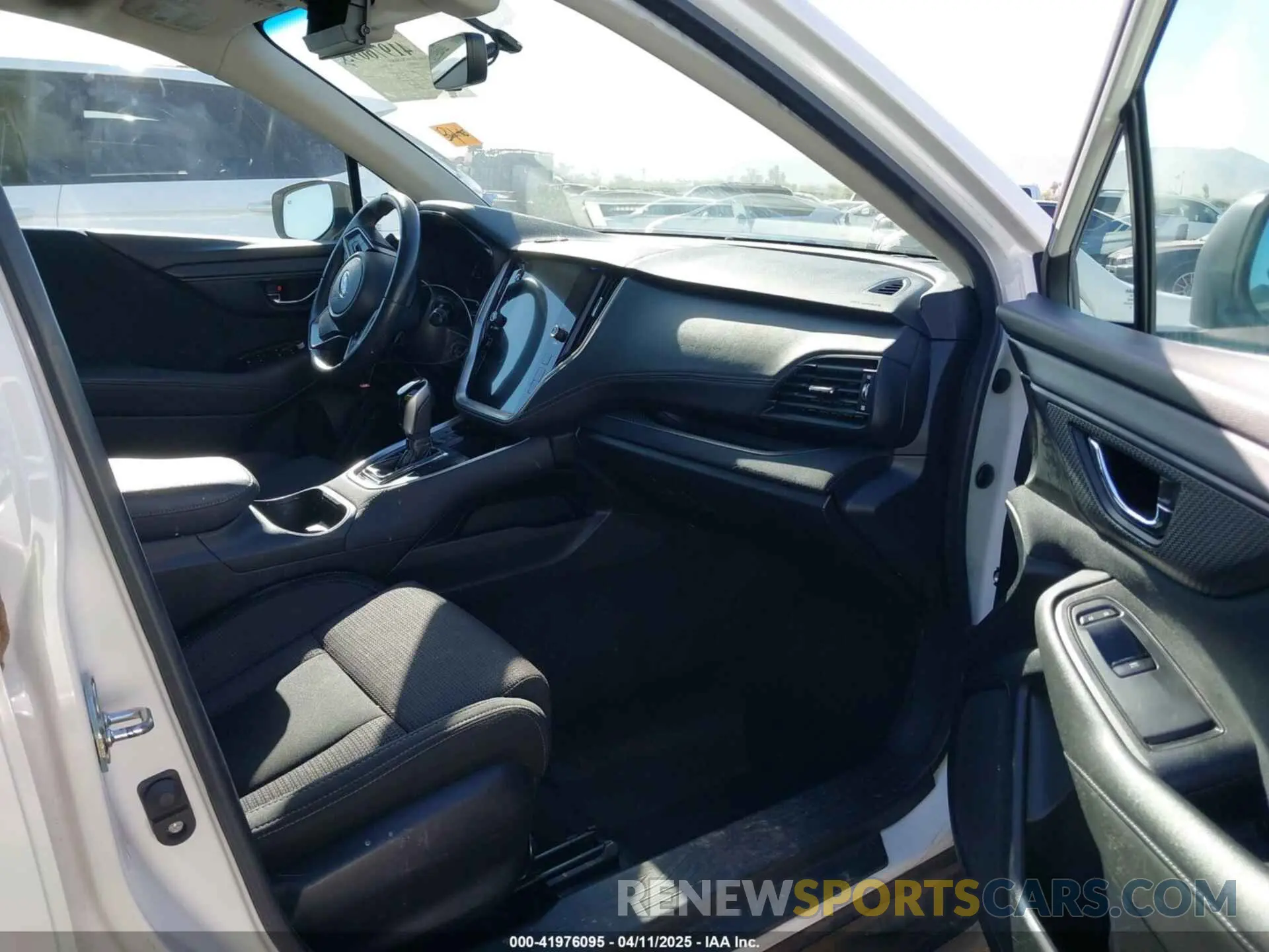 5 Photograph of a damaged car 4S4BTACC2L3181192 SUBARU OUTBACK 2020