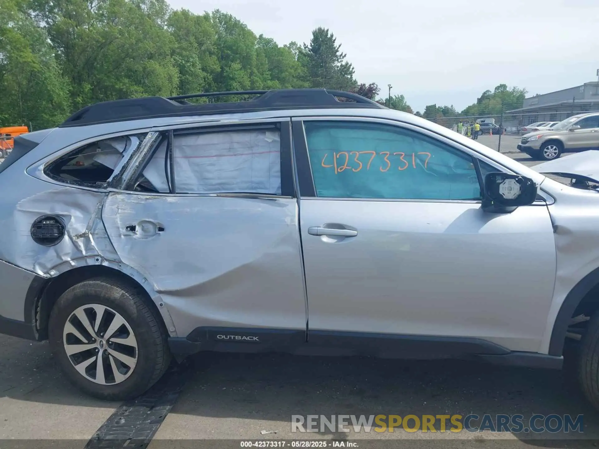 14 Photograph of a damaged car 4S4BTACC3L3193819 SUBARU OUTBACK 2020