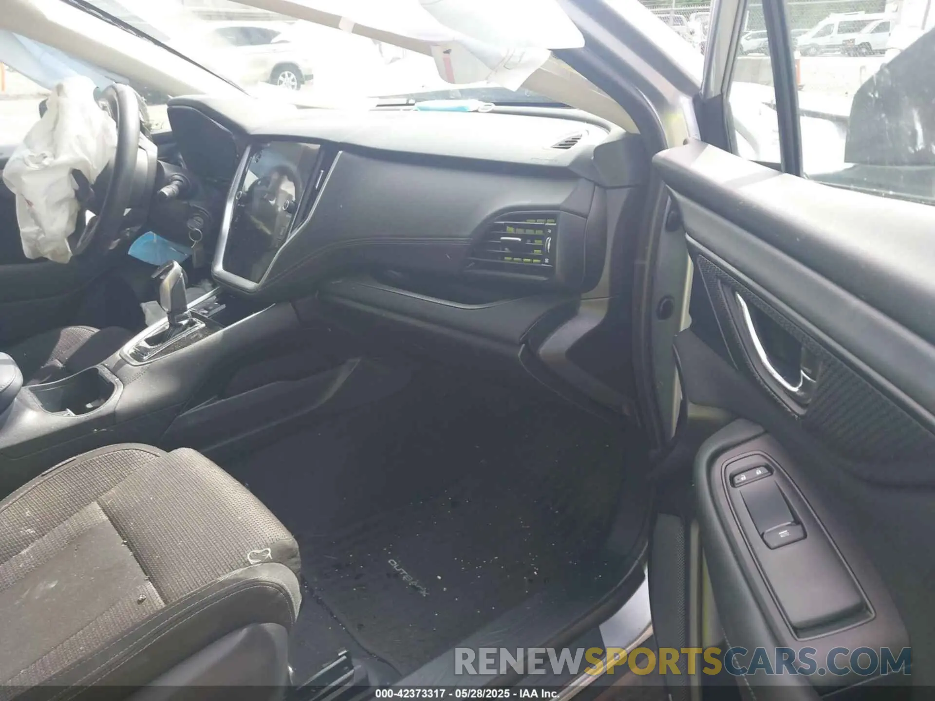 5 Photograph of a damaged car 4S4BTACC3L3193819 SUBARU OUTBACK 2020