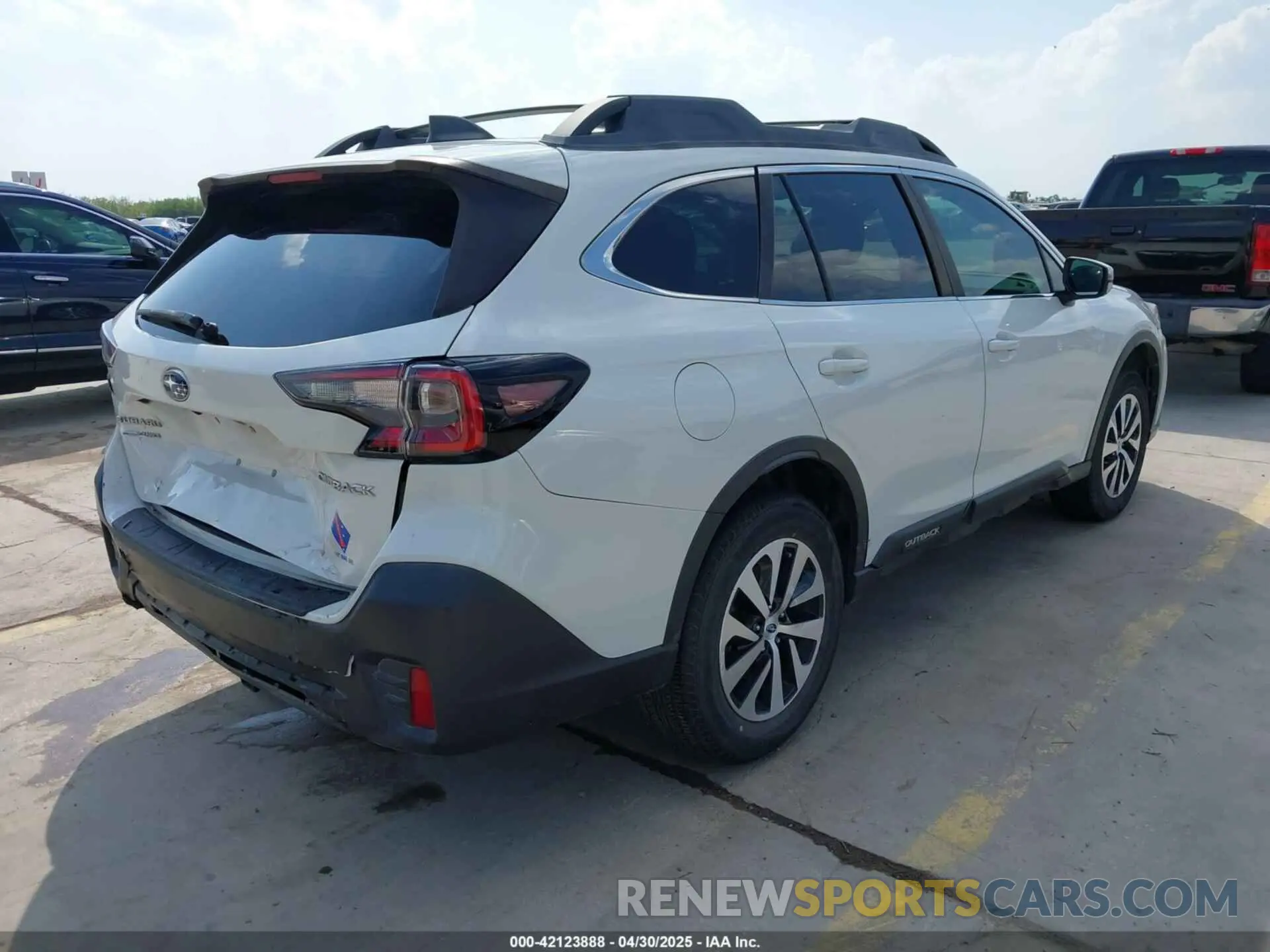 4 Photograph of a damaged car 4S4BTACC4L3245667 SUBARU OUTBACK 2020