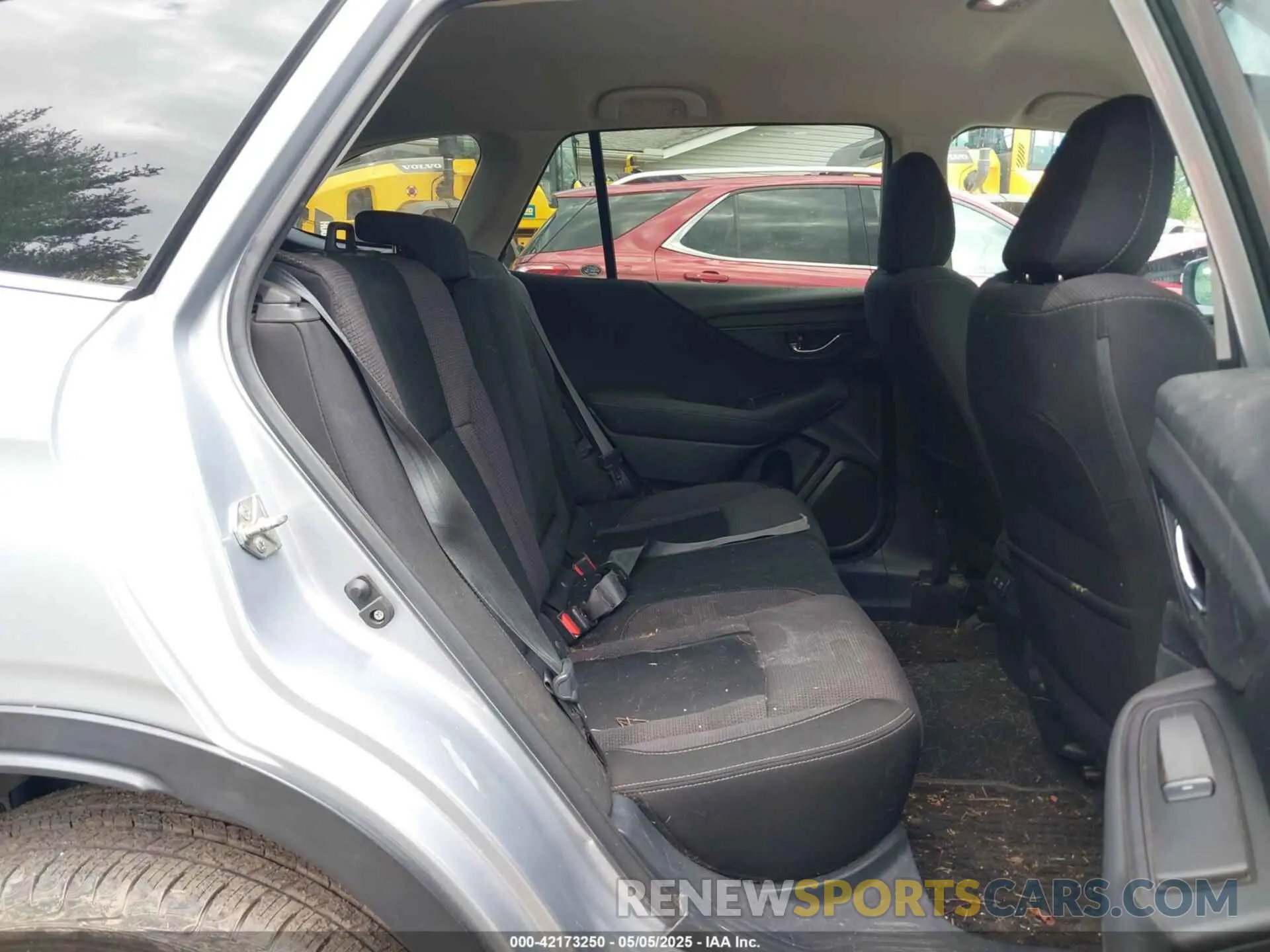 8 Photograph of a damaged car 4S4BTACC6L3127894 SUBARU OUTBACK 2020
