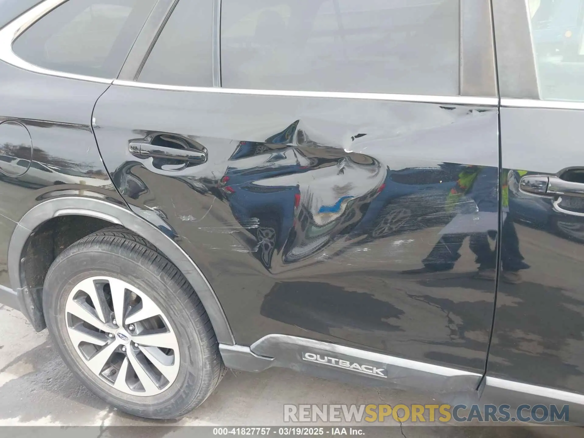 17 Photograph of a damaged car 4S4BTACC6L3197296 SUBARU OUTBACK 2020