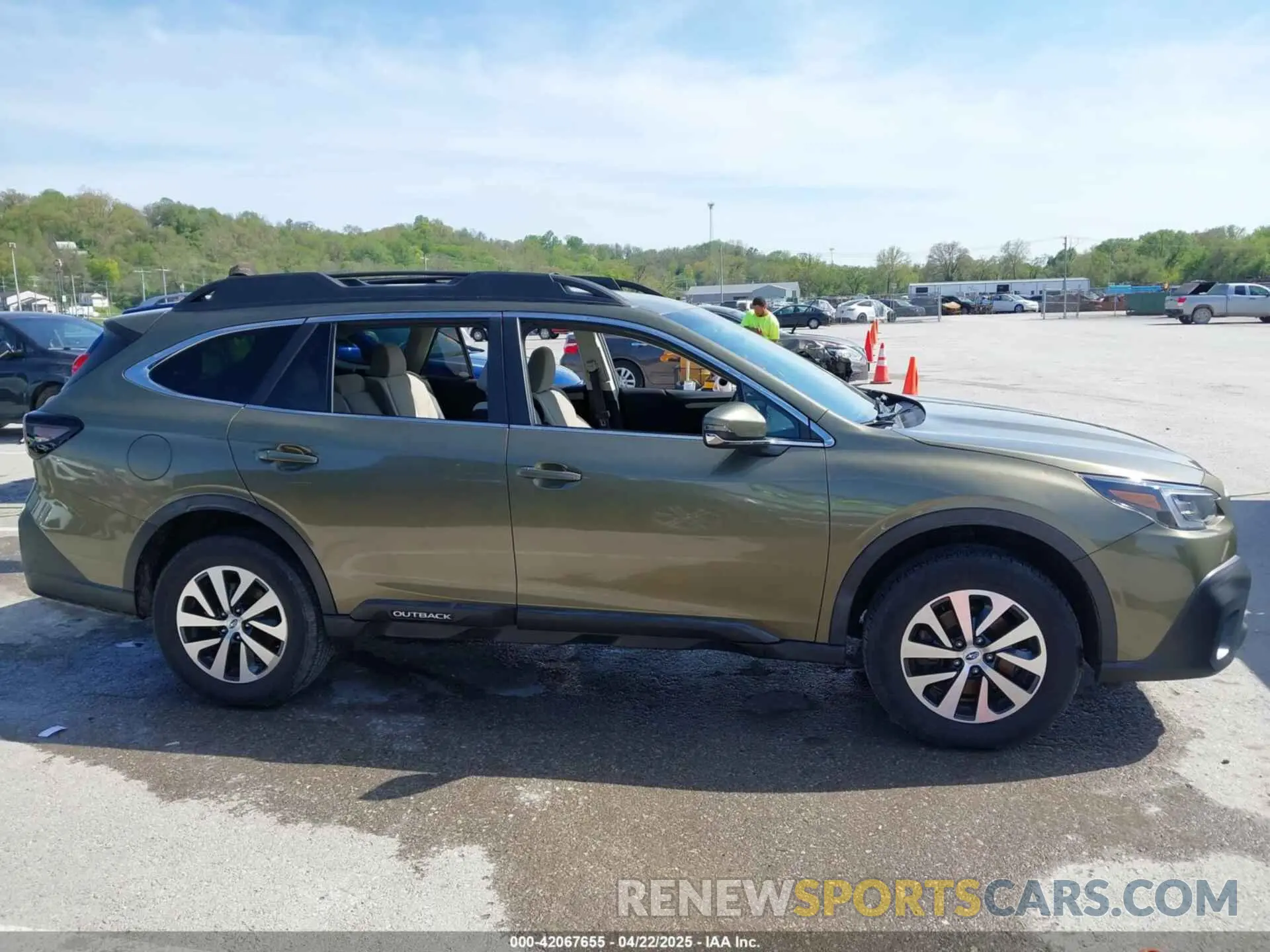 13 Photograph of a damaged car 4S4BTACC7L3110523 SUBARU OUTBACK 2020