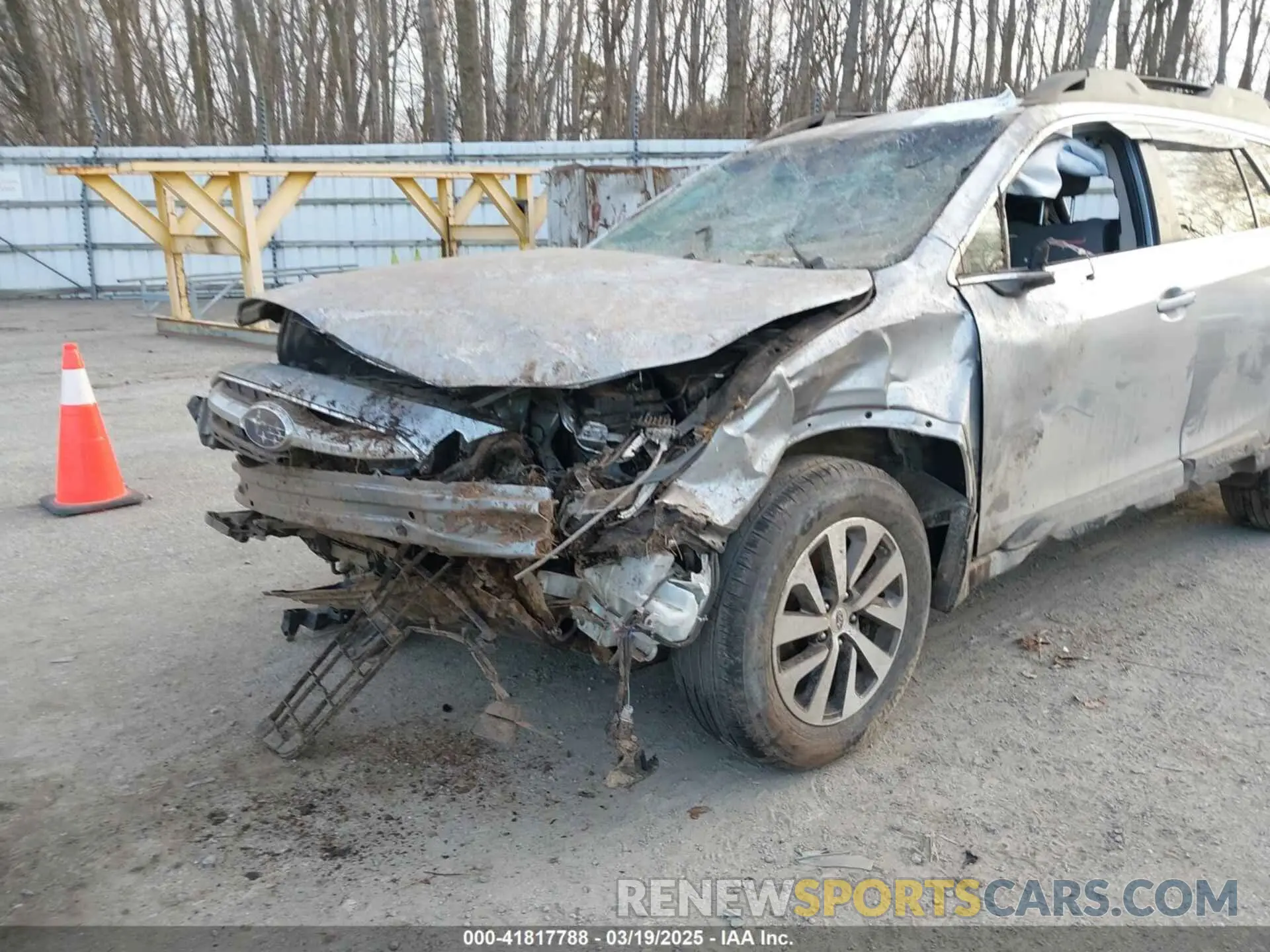 6 Photograph of a damaged car 4S4BTACC8L3160945 SUBARU OUTBACK 2020
