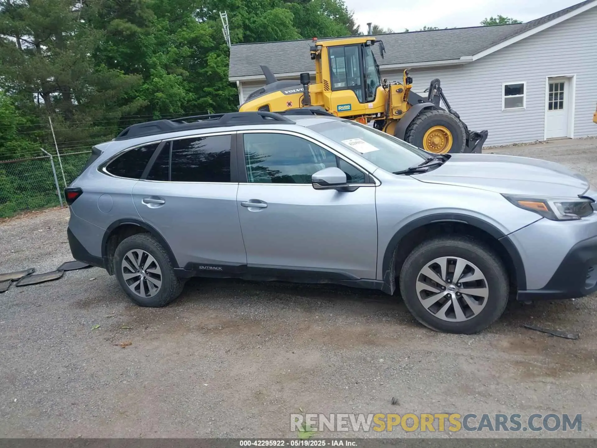13 Photograph of a damaged car 4S4BTACC8L3230881 SUBARU OUTBACK 2020