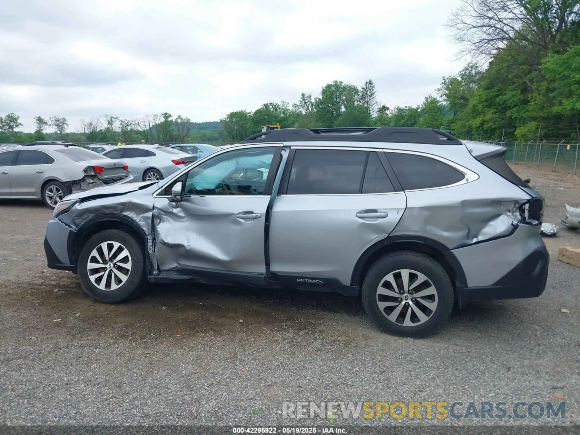 14 Photograph of a damaged car 4S4BTACC8L3230881 SUBARU OUTBACK 2020