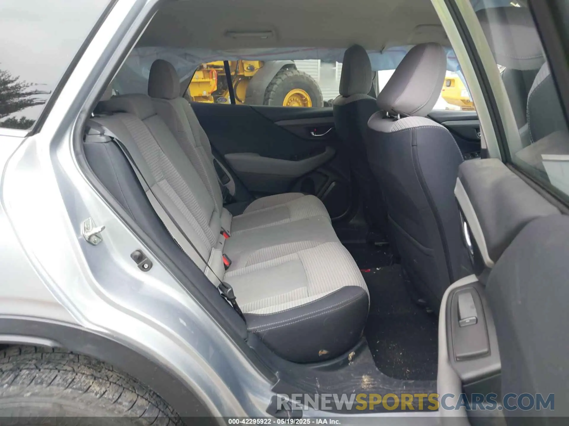 8 Photograph of a damaged car 4S4BTACC8L3230881 SUBARU OUTBACK 2020