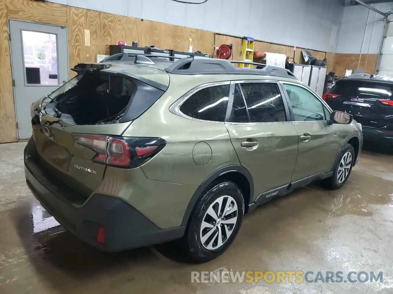 3 Photograph of a damaged car 4S4BTAEC0L3269249 SUBARU OUTBACK 2020