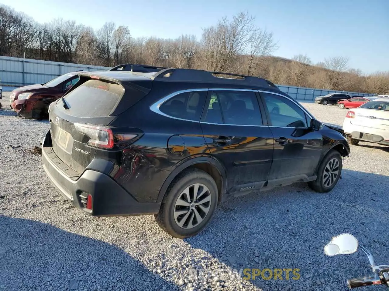 3 Photograph of a damaged car 4S4BTAEC1L3220075 SUBARU OUTBACK 2020