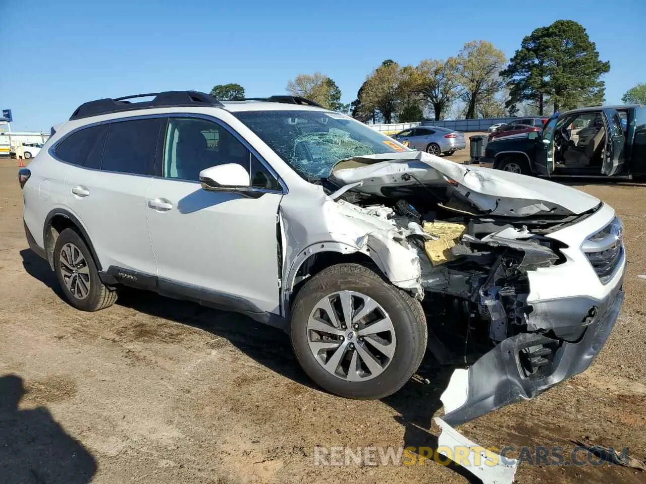 4 Photograph of a damaged car 4S4BTAEC6L3162562 SUBARU OUTBACK 2020