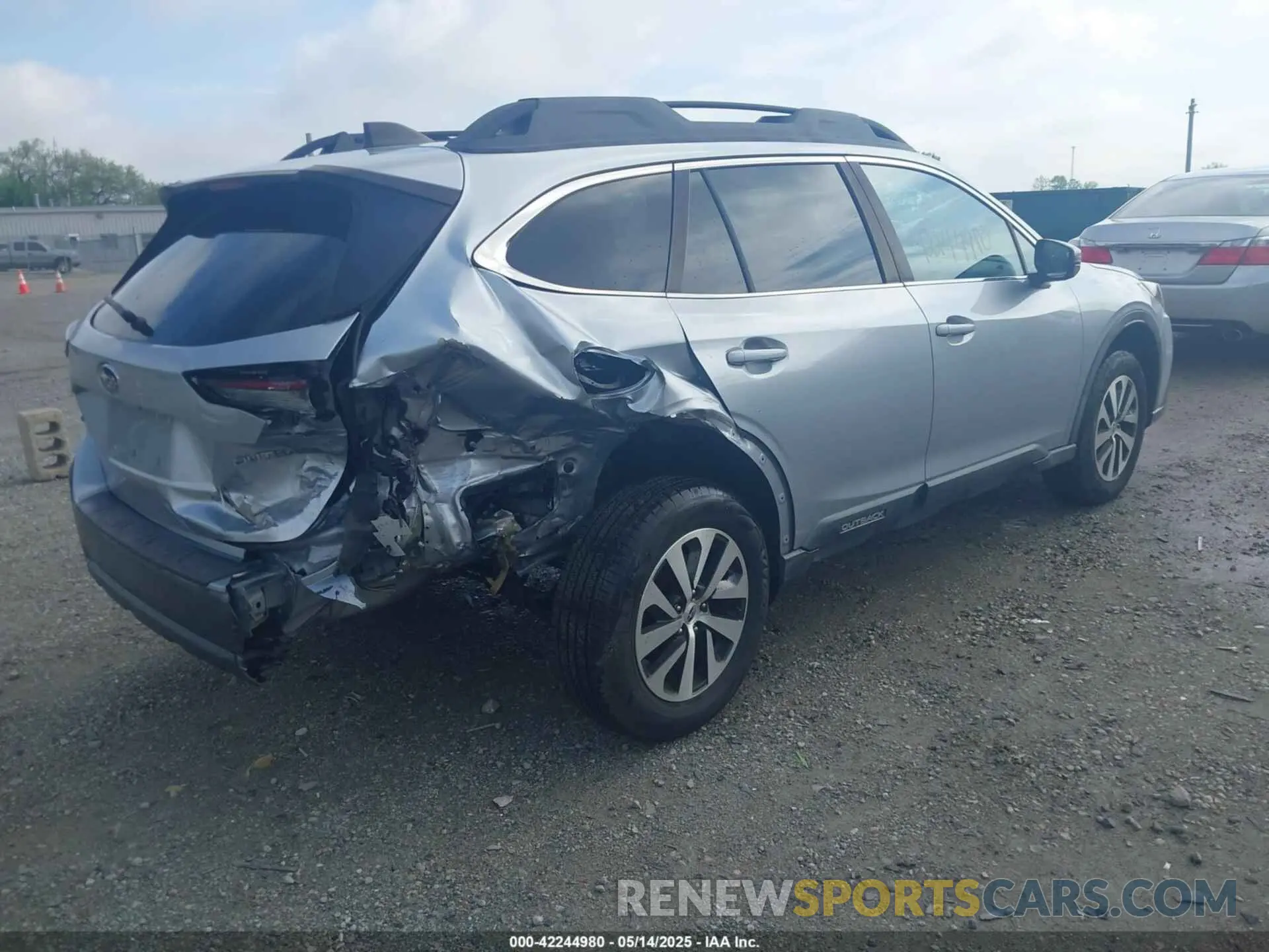 4 Photograph of a damaged car 4S4BTAEC6L3178275 SUBARU OUTBACK 2020