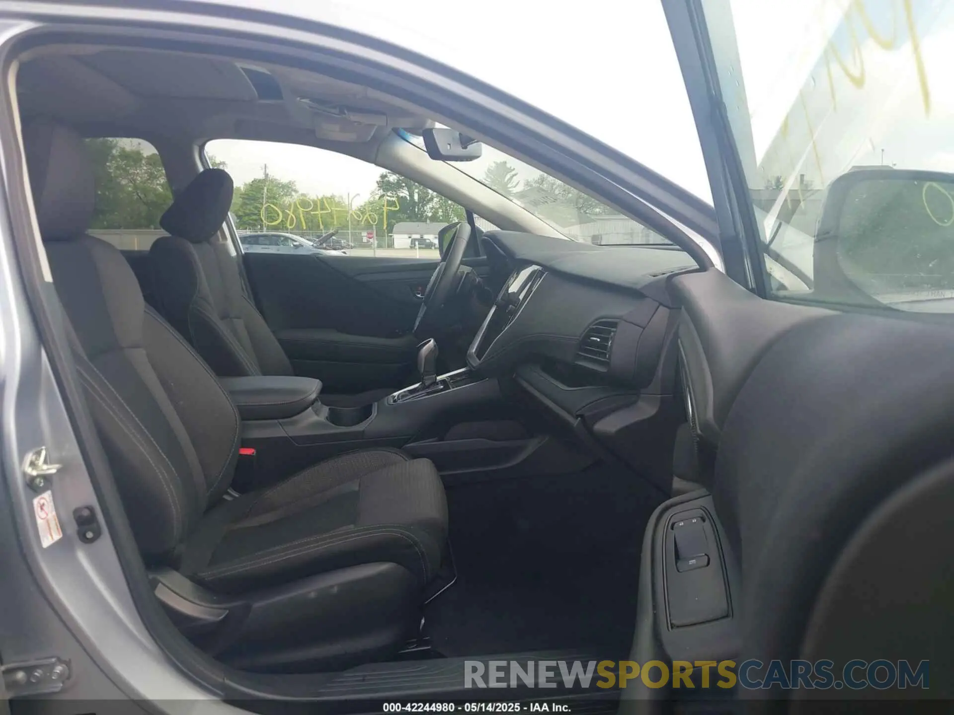 5 Photograph of a damaged car 4S4BTAEC6L3178275 SUBARU OUTBACK 2020
