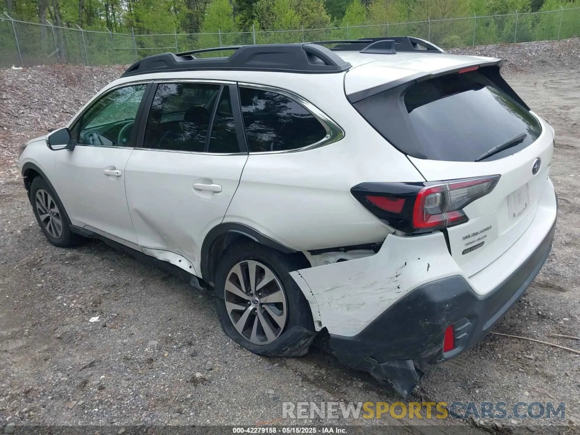 3 Photograph of a damaged car 4S4BTAEC9L3109130 SUBARU OUTBACK 2020