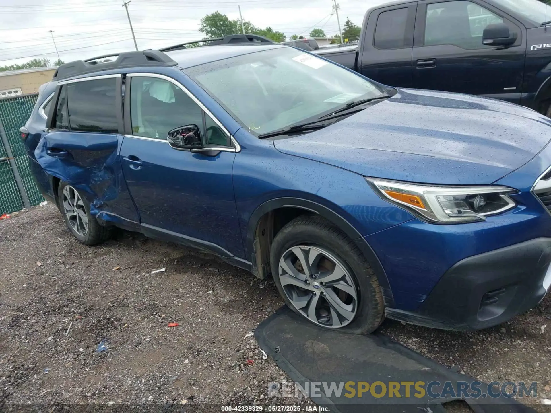 13 Photograph of a damaged car 4S4BTALC8L3128058 SUBARU OUTBACK 2020