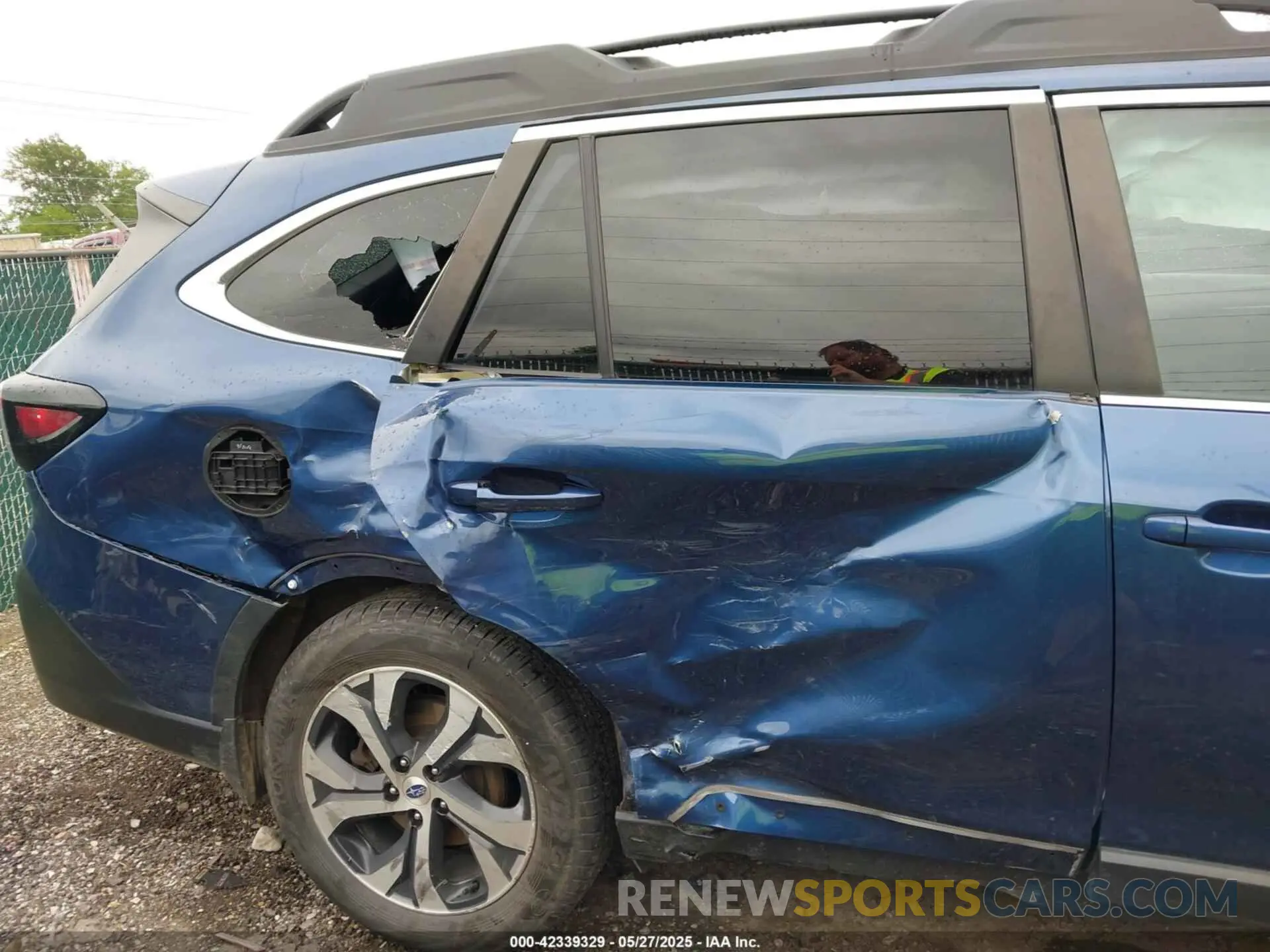 6 Photograph of a damaged car 4S4BTALC8L3128058 SUBARU OUTBACK 2020