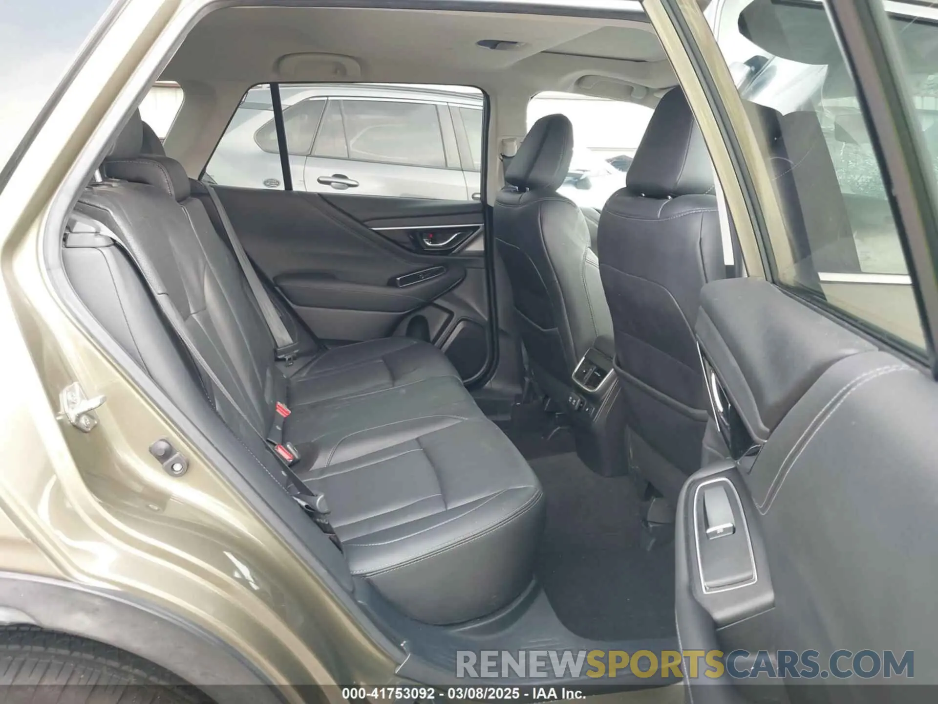 8 Photograph of a damaged car 4S4BTANC1L3103953 SUBARU OUTBACK 2020