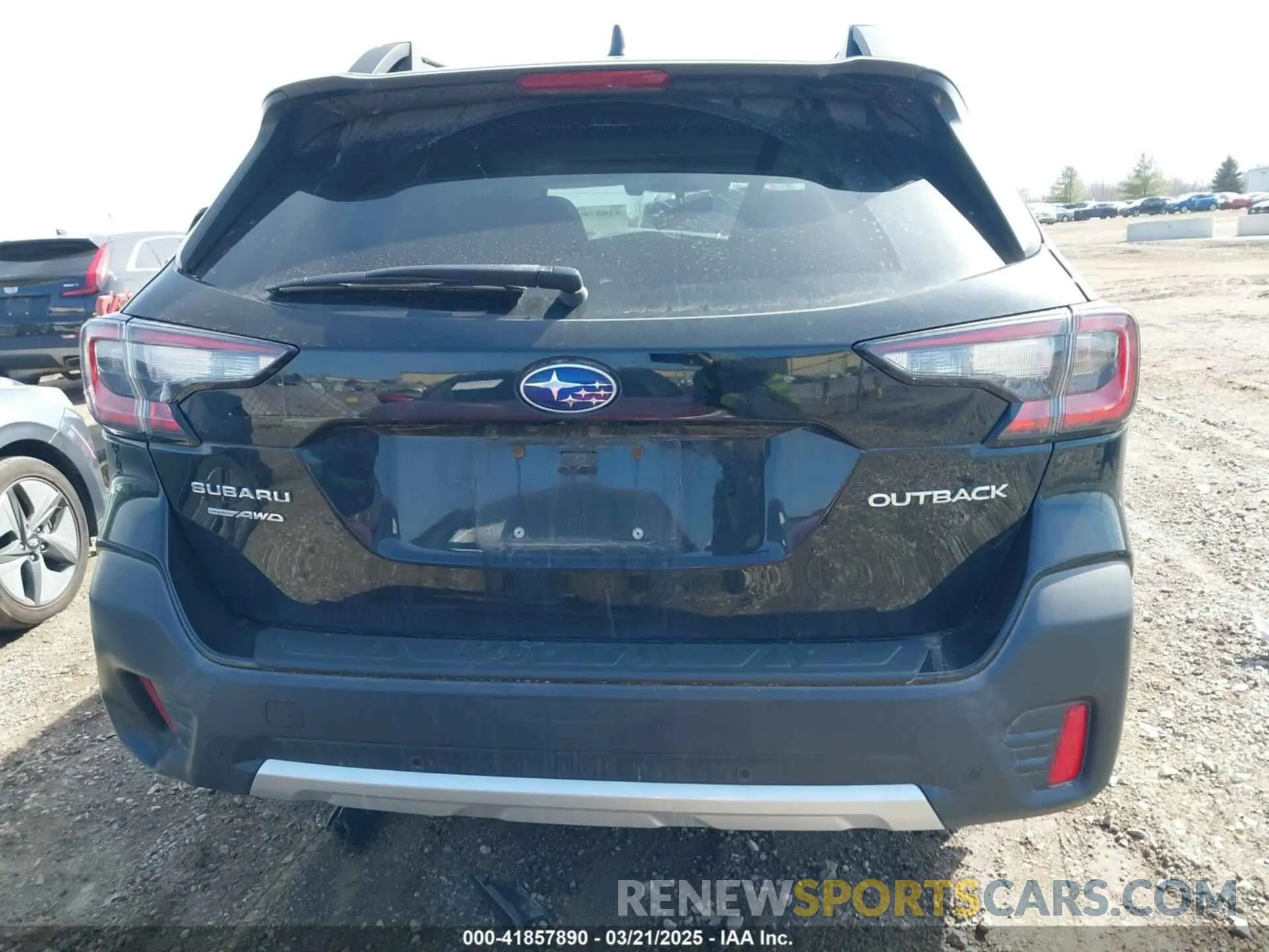 17 Photograph of a damaged car 4S4BTANC1L3108621 SUBARU OUTBACK 2020