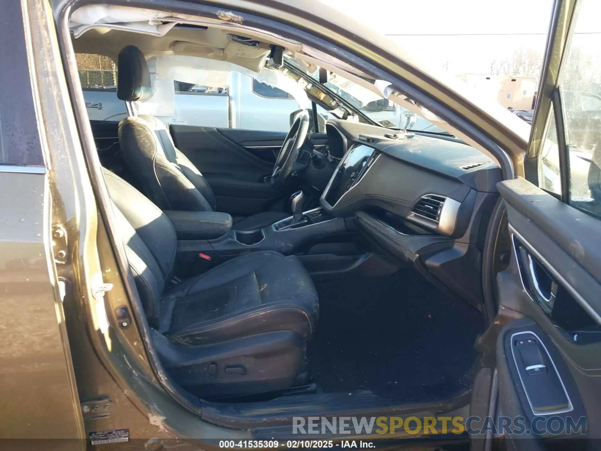 5 Photograph of a damaged car 4S4BTANC2L3201518 SUBARU OUTBACK 2020
