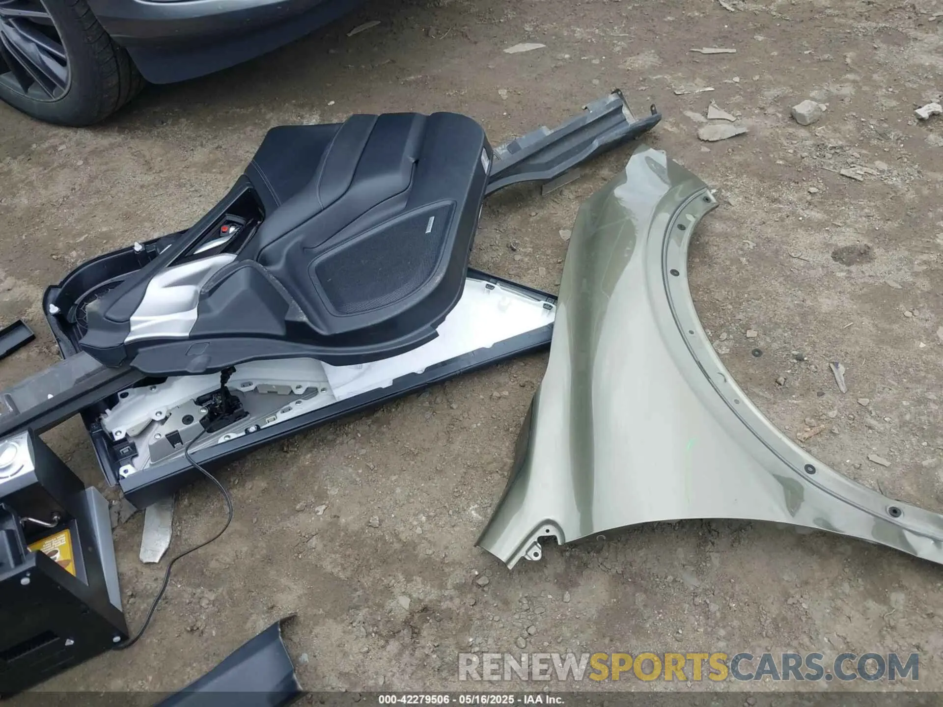 12 Photograph of a damaged car 4S4BTANC3L3106630 SUBARU OUTBACK 2020
