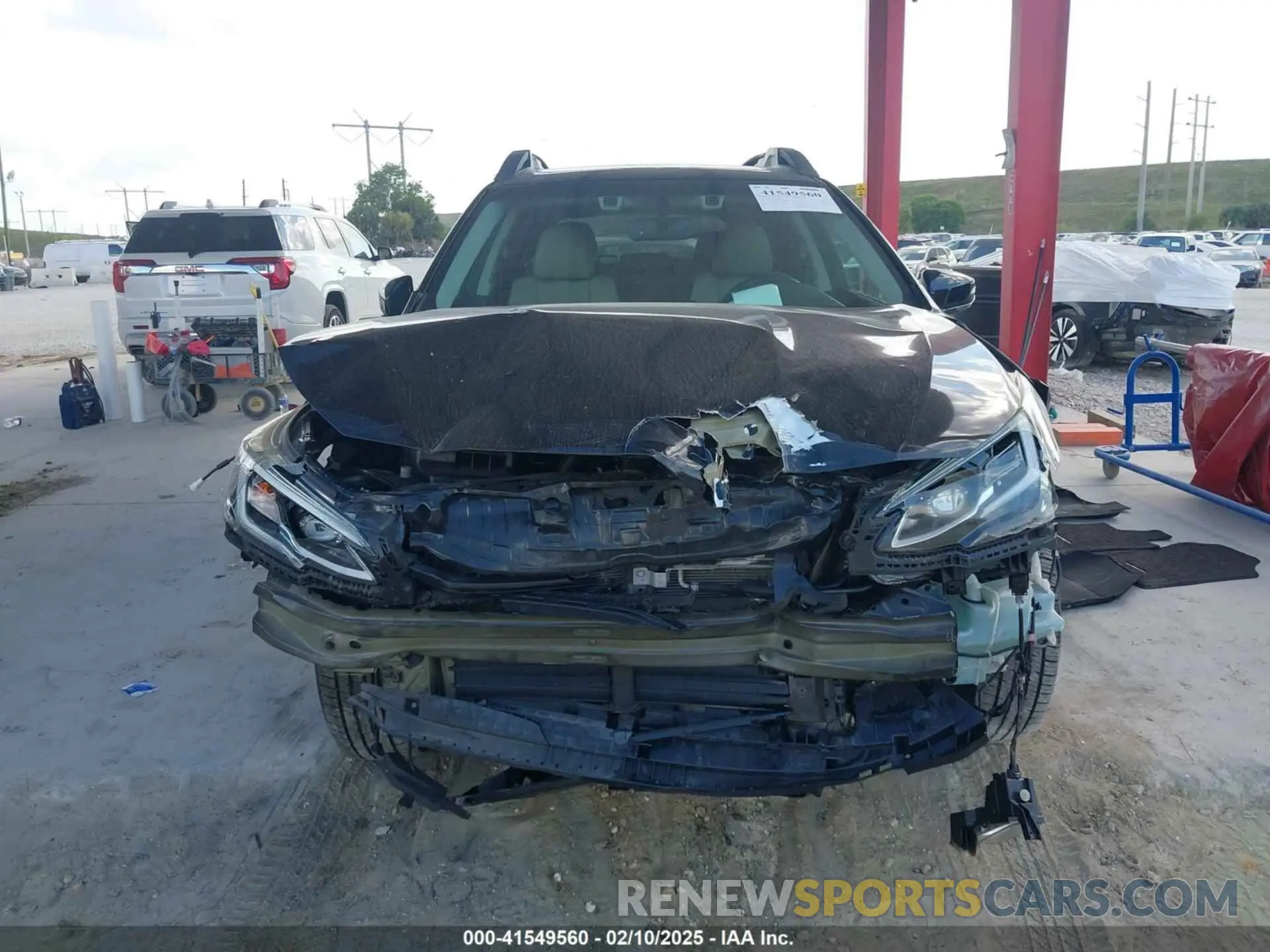12 Photograph of a damaged car 4S4BTANC5L3112283 SUBARU OUTBACK 2020