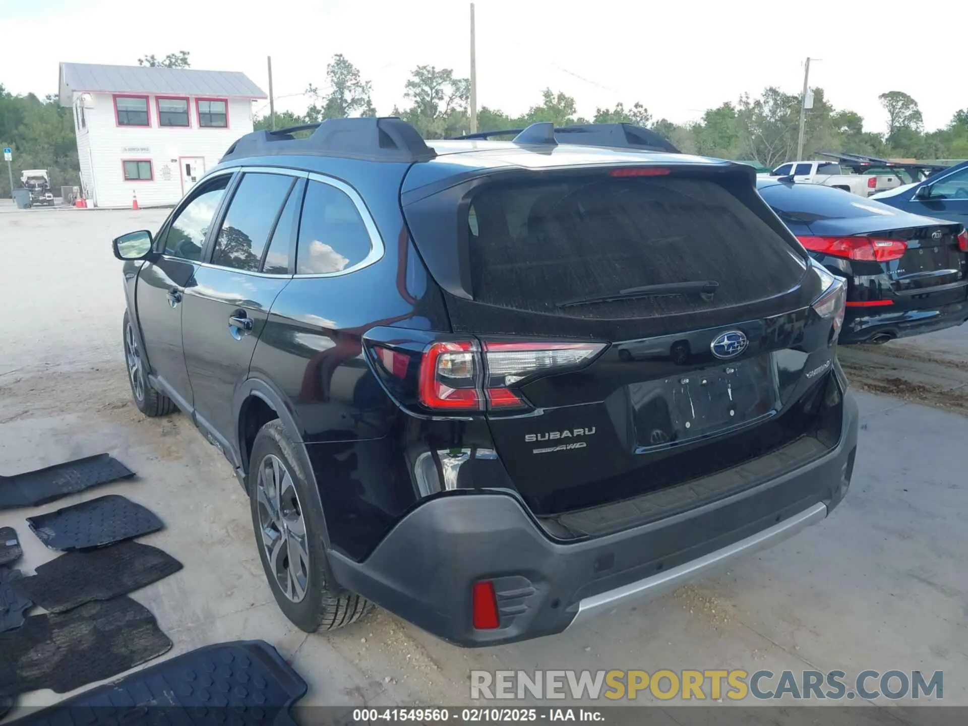 3 Photograph of a damaged car 4S4BTANC5L3112283 SUBARU OUTBACK 2020