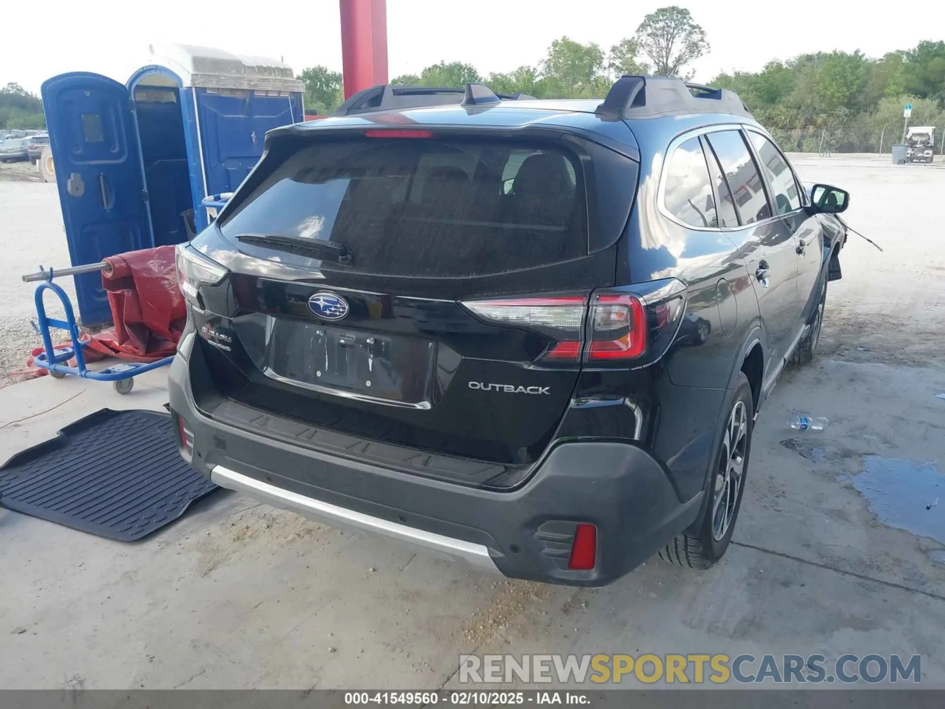 4 Photograph of a damaged car 4S4BTANC5L3112283 SUBARU OUTBACK 2020