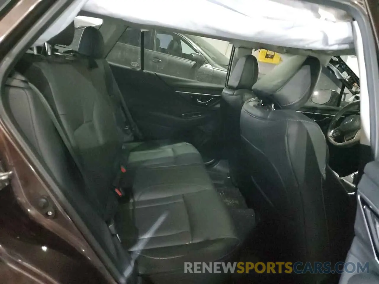 11 Photograph of a damaged car 4S4BTANC5L3156557 SUBARU OUTBACK 2020
