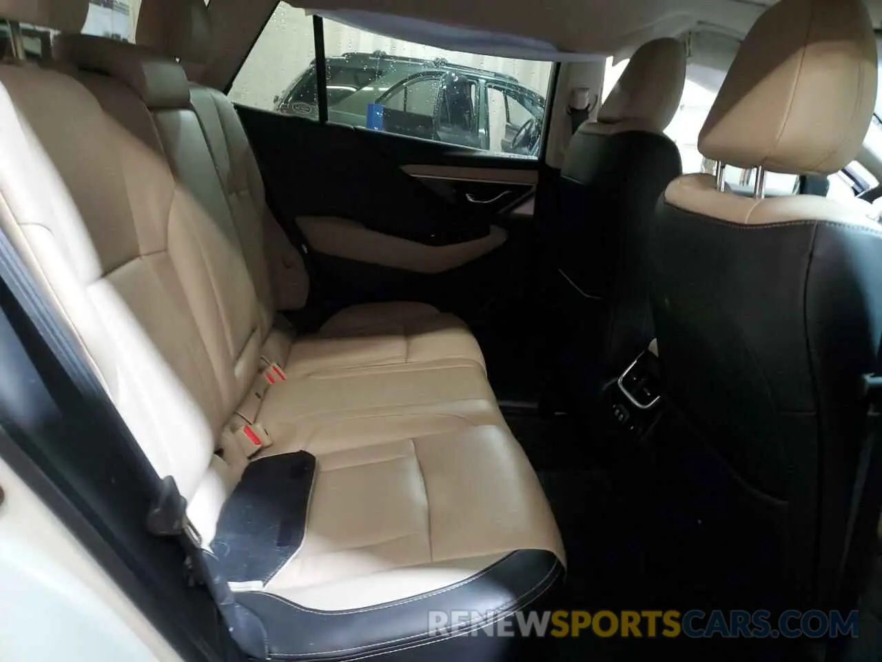 11 Photograph of a damaged car 4S4BTANC6L3160911 SUBARU OUTBACK 2020