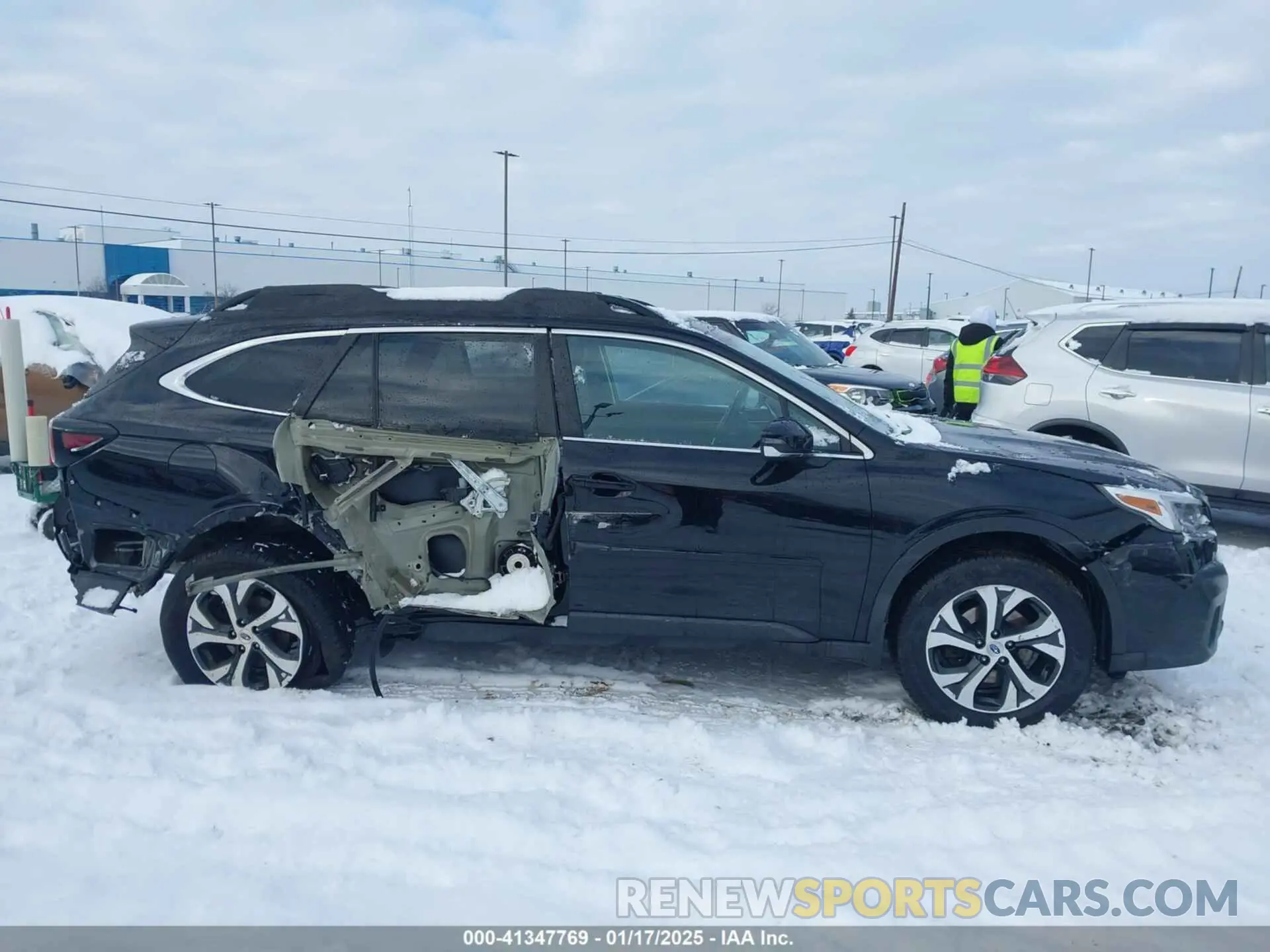 13 Photograph of a damaged car 4S4BTANC6L3169723 SUBARU OUTBACK 2020