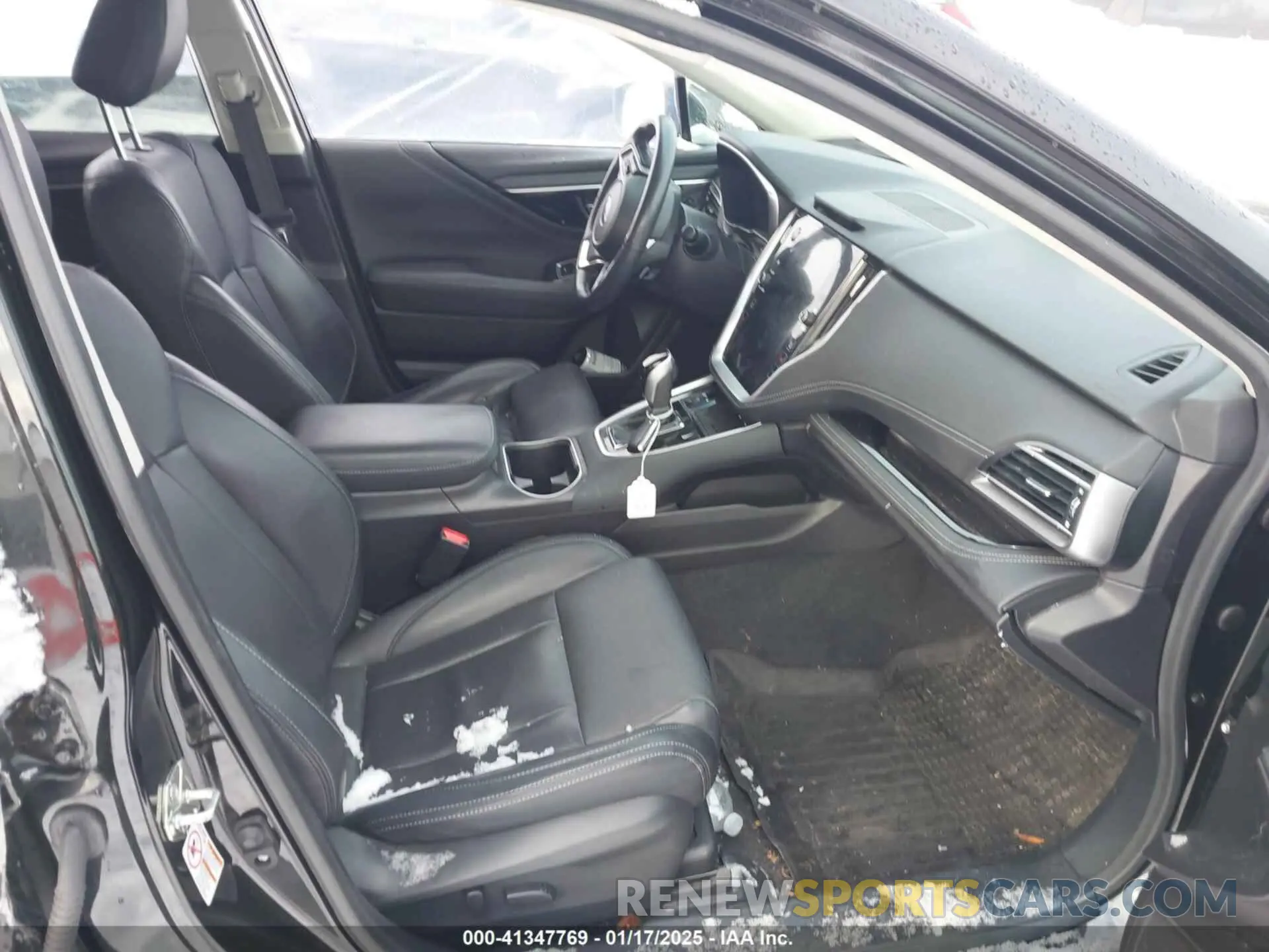 5 Photograph of a damaged car 4S4BTANC6L3169723 SUBARU OUTBACK 2020
