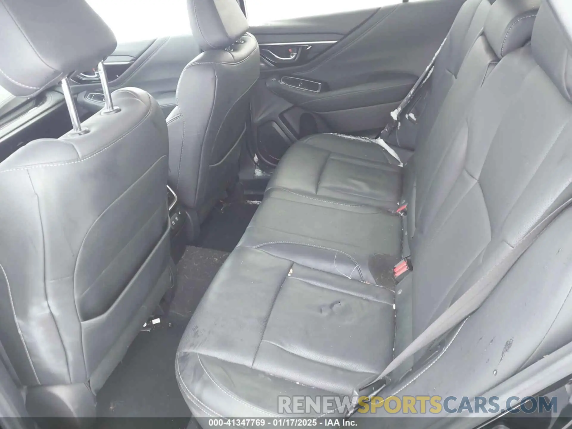 8 Photograph of a damaged car 4S4BTANC6L3169723 SUBARU OUTBACK 2020