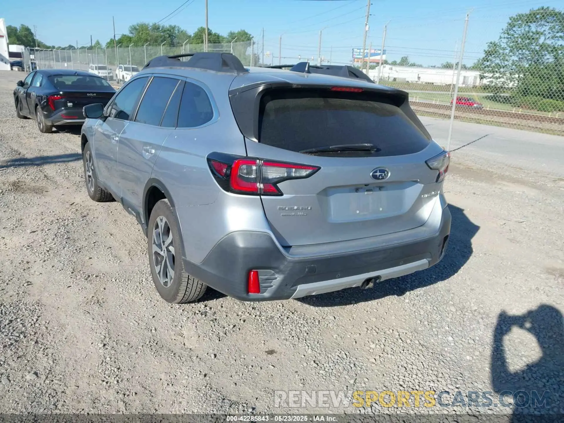 3 Photograph of a damaged car 4S4BTANC6L3172251 SUBARU OUTBACK 2020