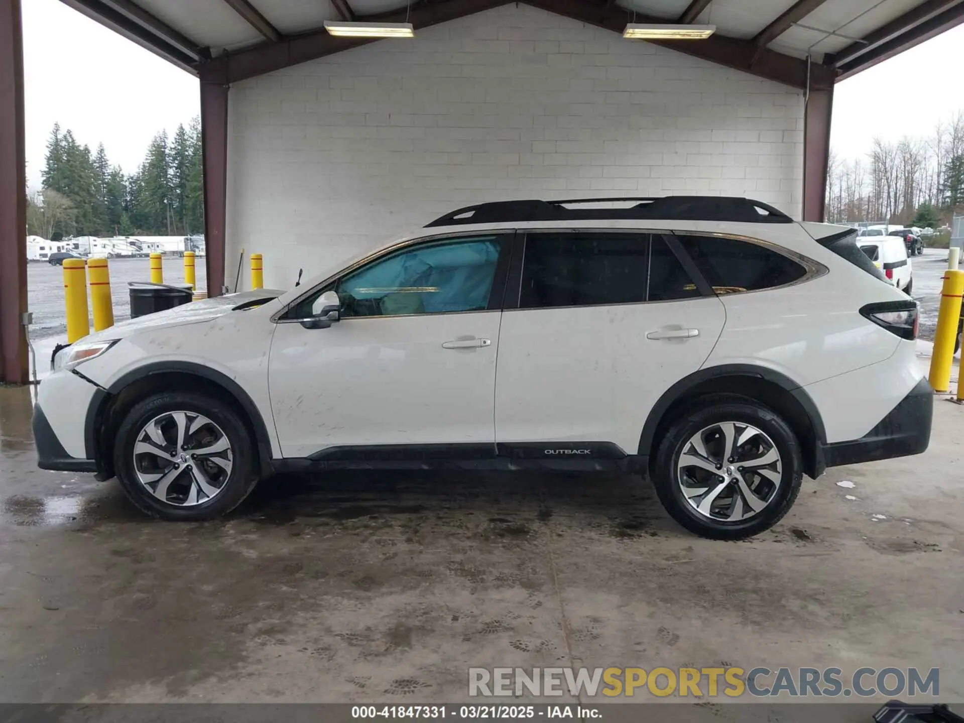 15 Photograph of a damaged car 4S4BTANC7L3109739 SUBARU OUTBACK 2020