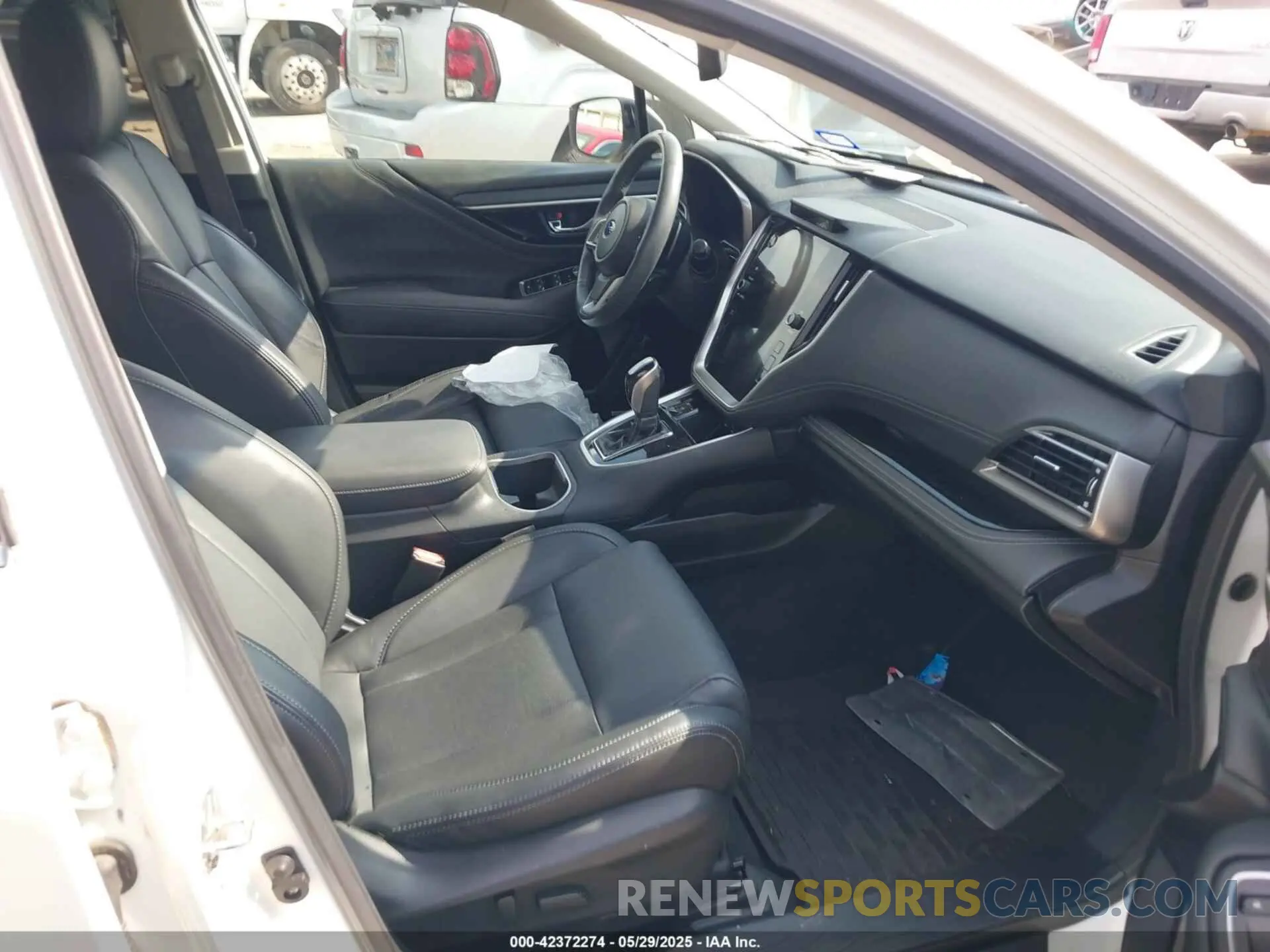 5 Photograph of a damaged car 4S4BTANC7L3144605 SUBARU OUTBACK 2020