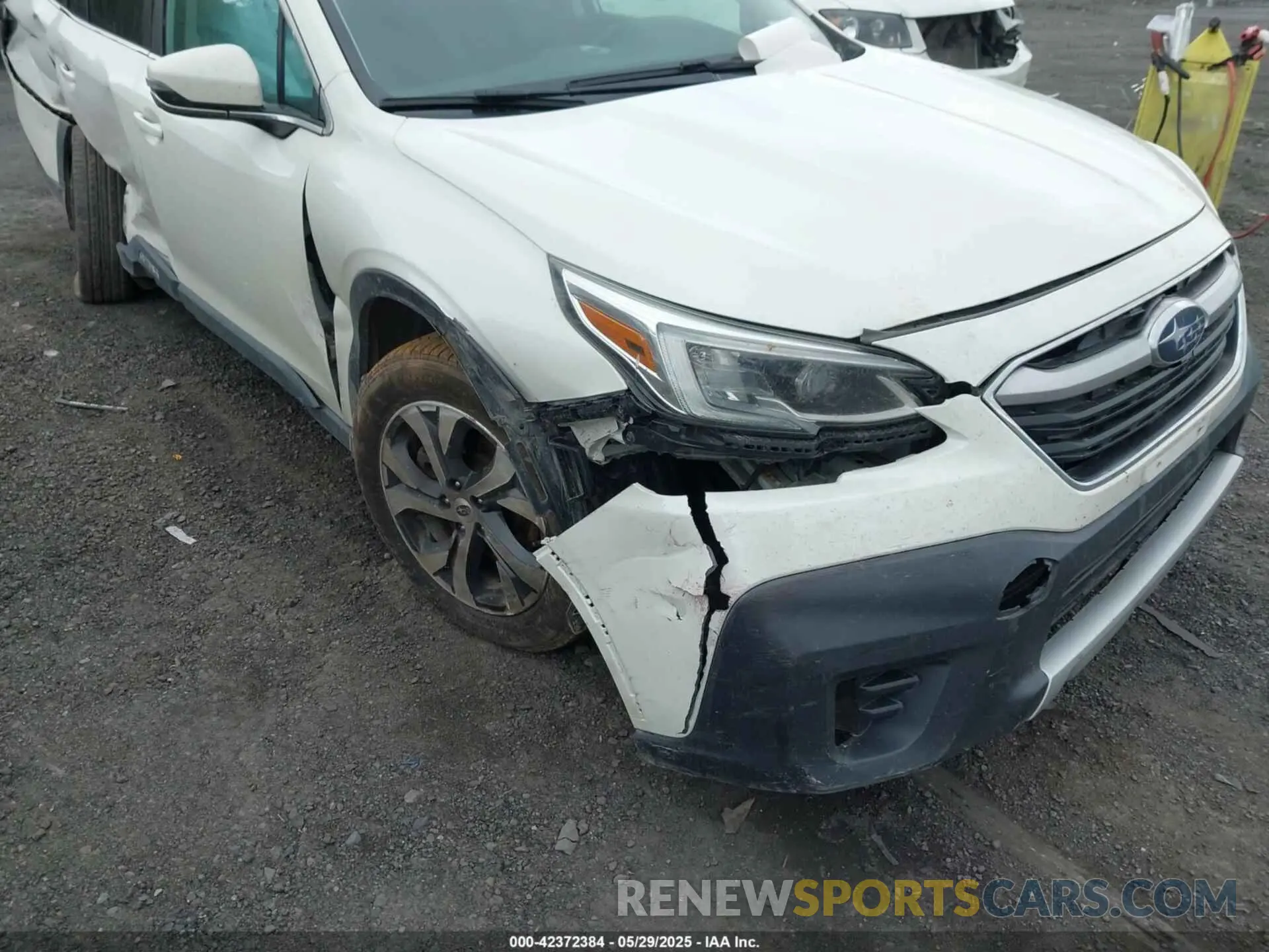 6 Photograph of a damaged car 4S4BTANC7L3154471 SUBARU OUTBACK 2020