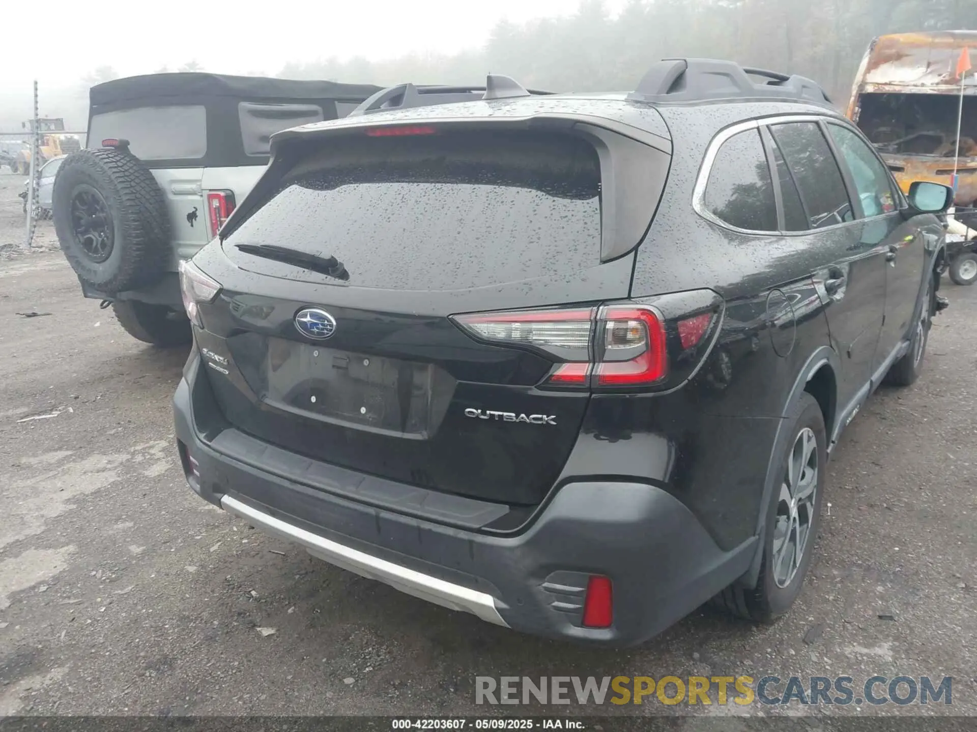 16 Photograph of a damaged car 4S4BTANC7L3241626 SUBARU OUTBACK 2020