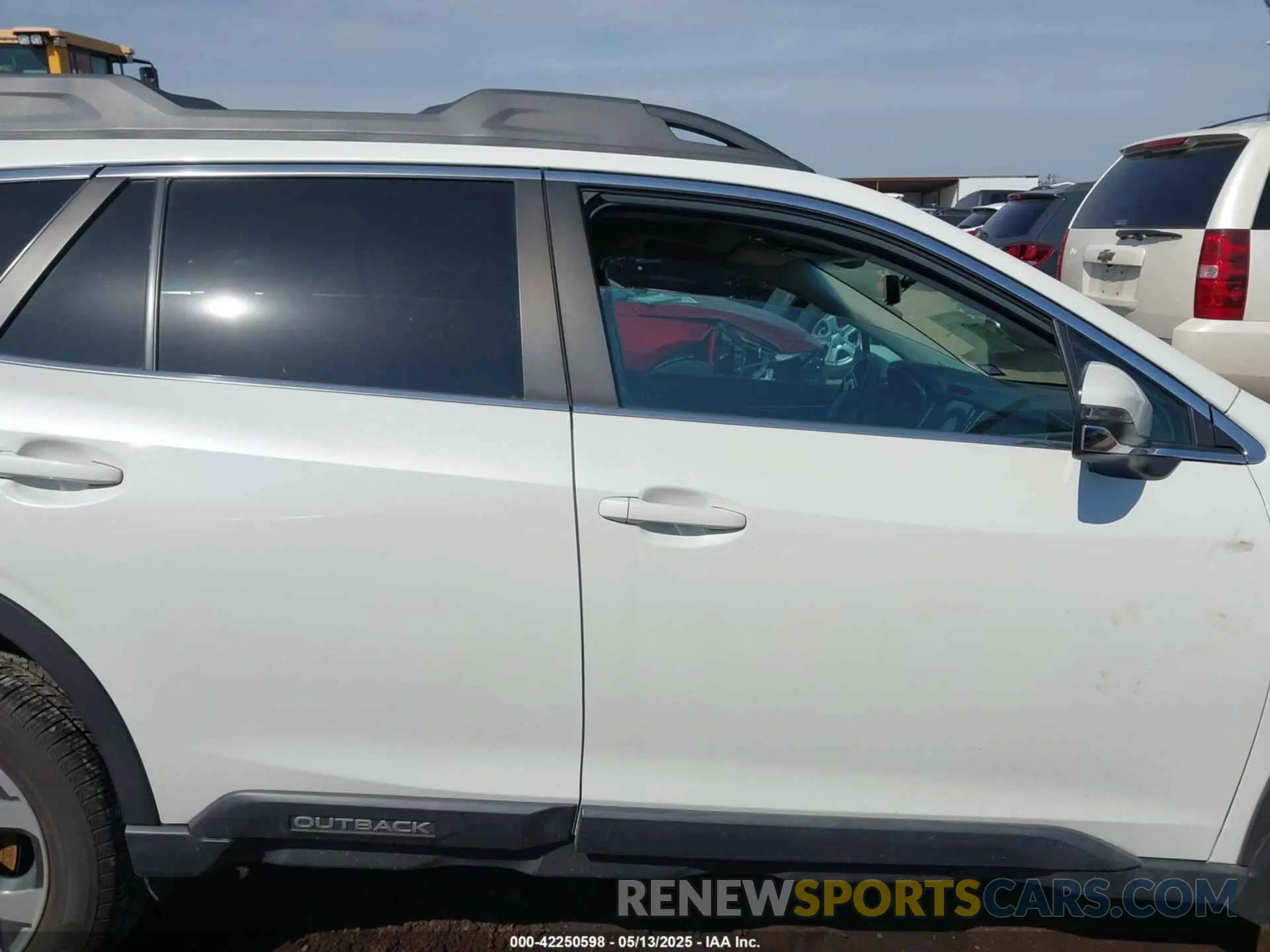 13 Photograph of a damaged car 4S4BTANC8L3153555 SUBARU OUTBACK 2020