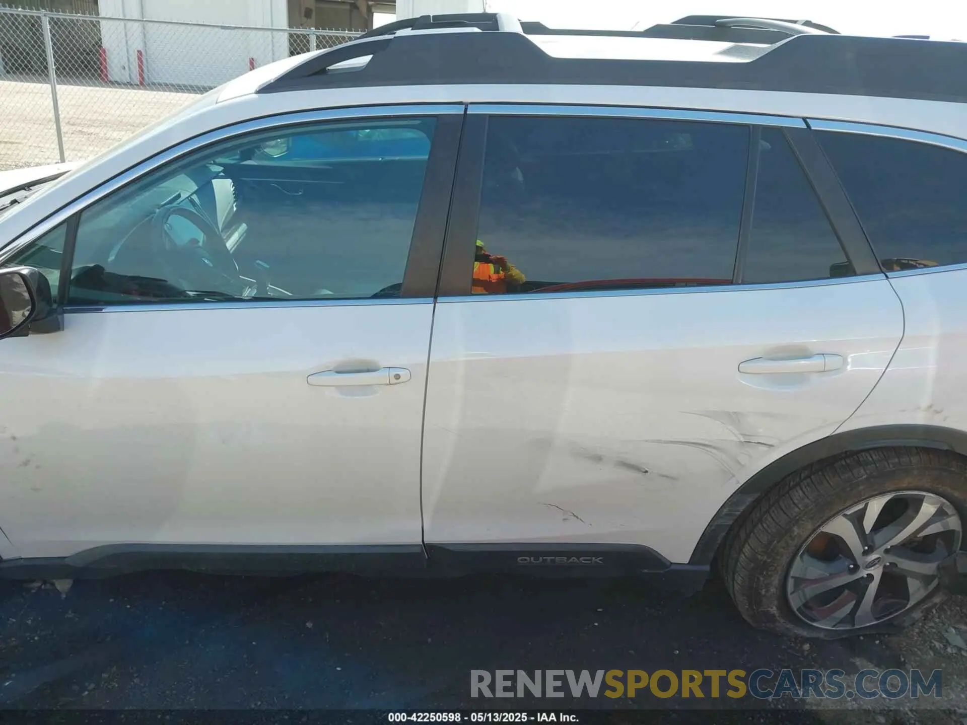 14 Photograph of a damaged car 4S4BTANC8L3153555 SUBARU OUTBACK 2020