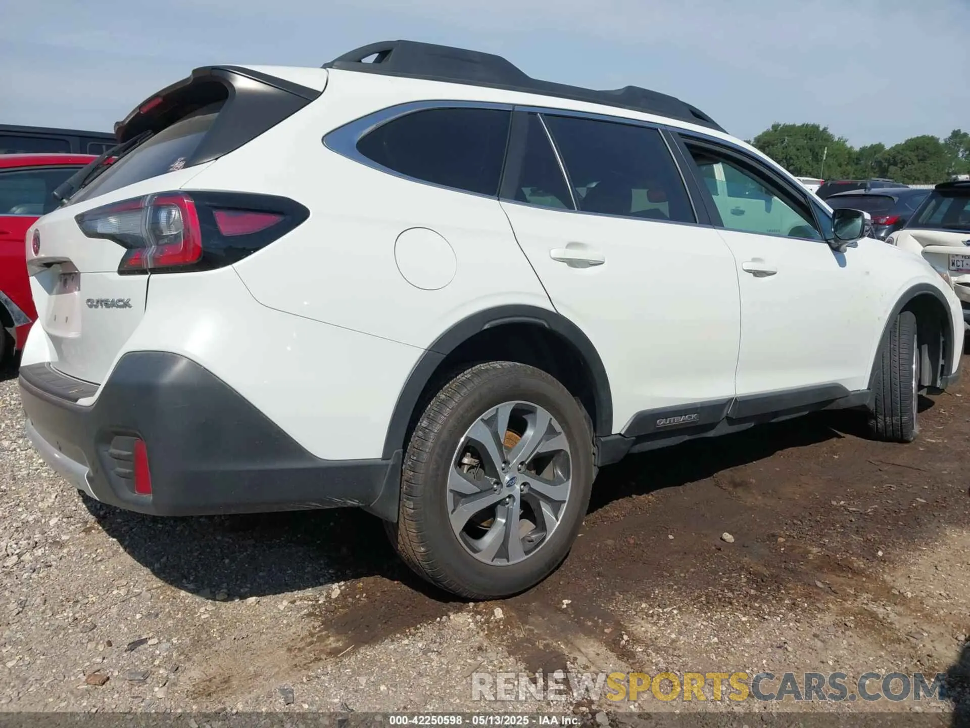 4 Photograph of a damaged car 4S4BTANC8L3153555 SUBARU OUTBACK 2020