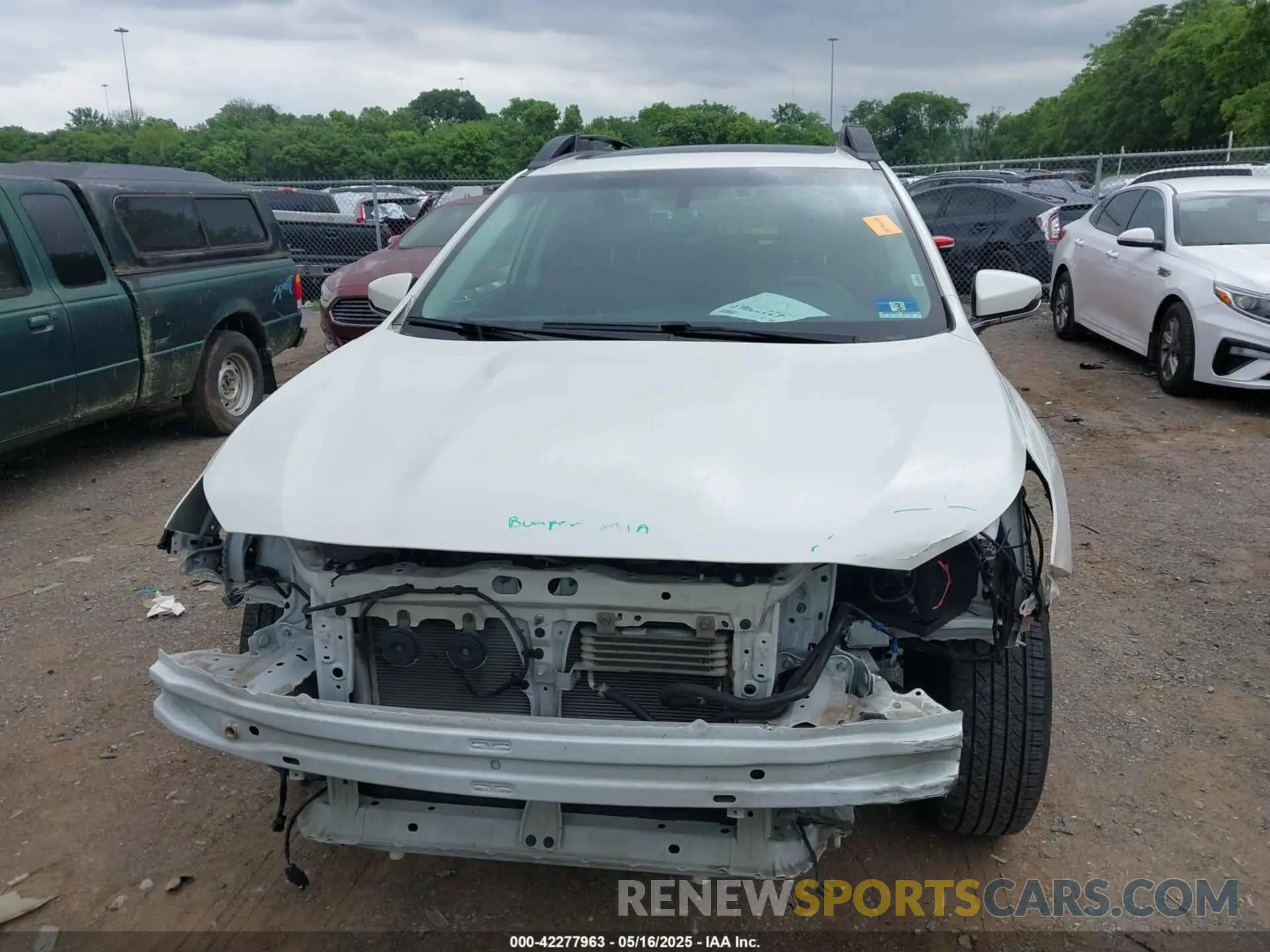 13 Photograph of a damaged car 4S4BTANC8L3194137 SUBARU OUTBACK 2020